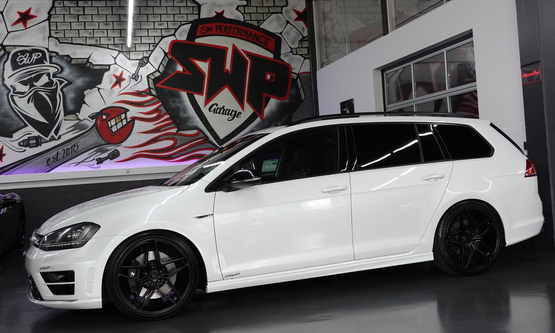 VW GOLF VARIANT 2.0 TSI R 4 Motion DSG CH-FZ ON TOP-showroom-element-1