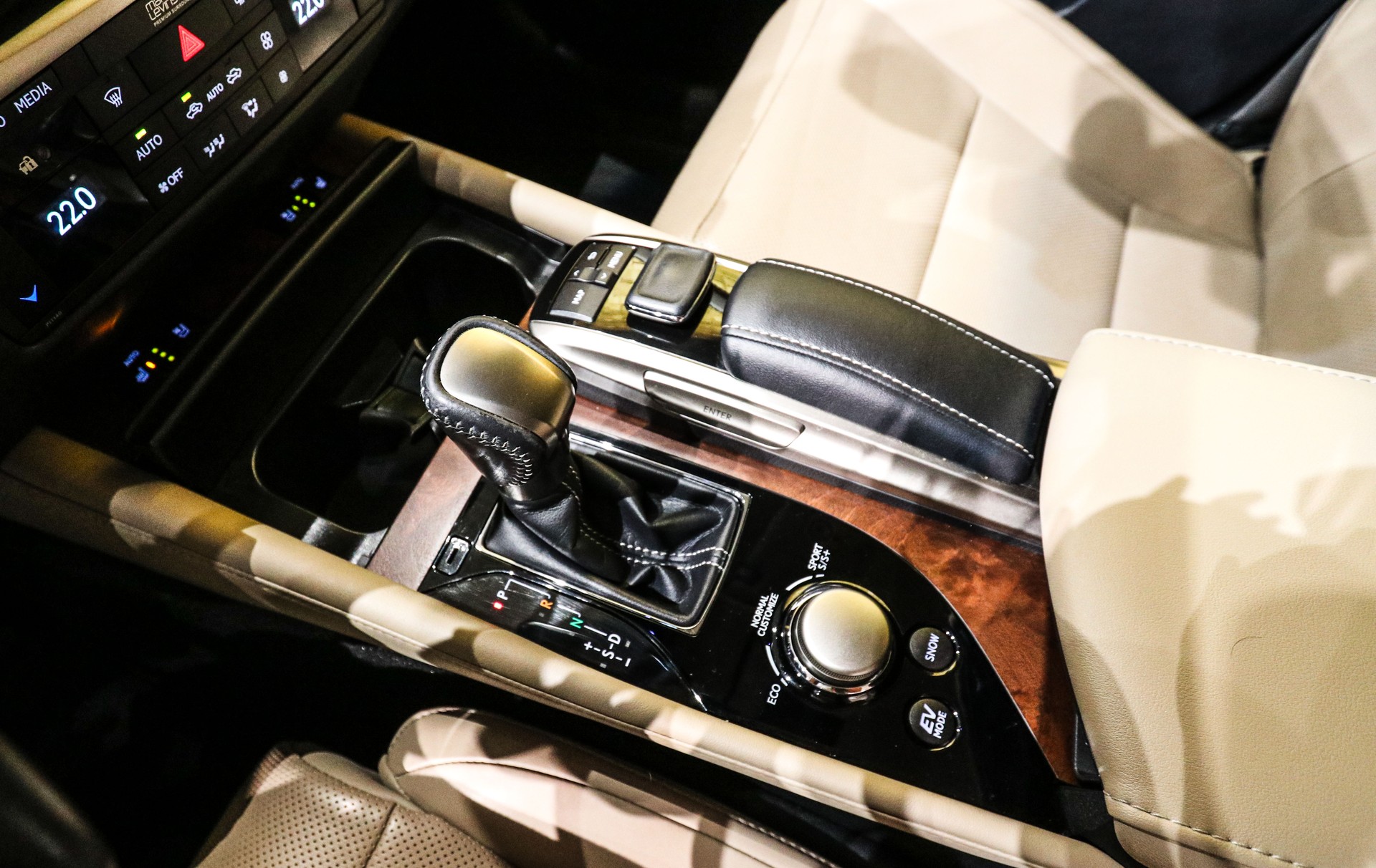 LEXUS GS 450h excellence Automatic-image-15