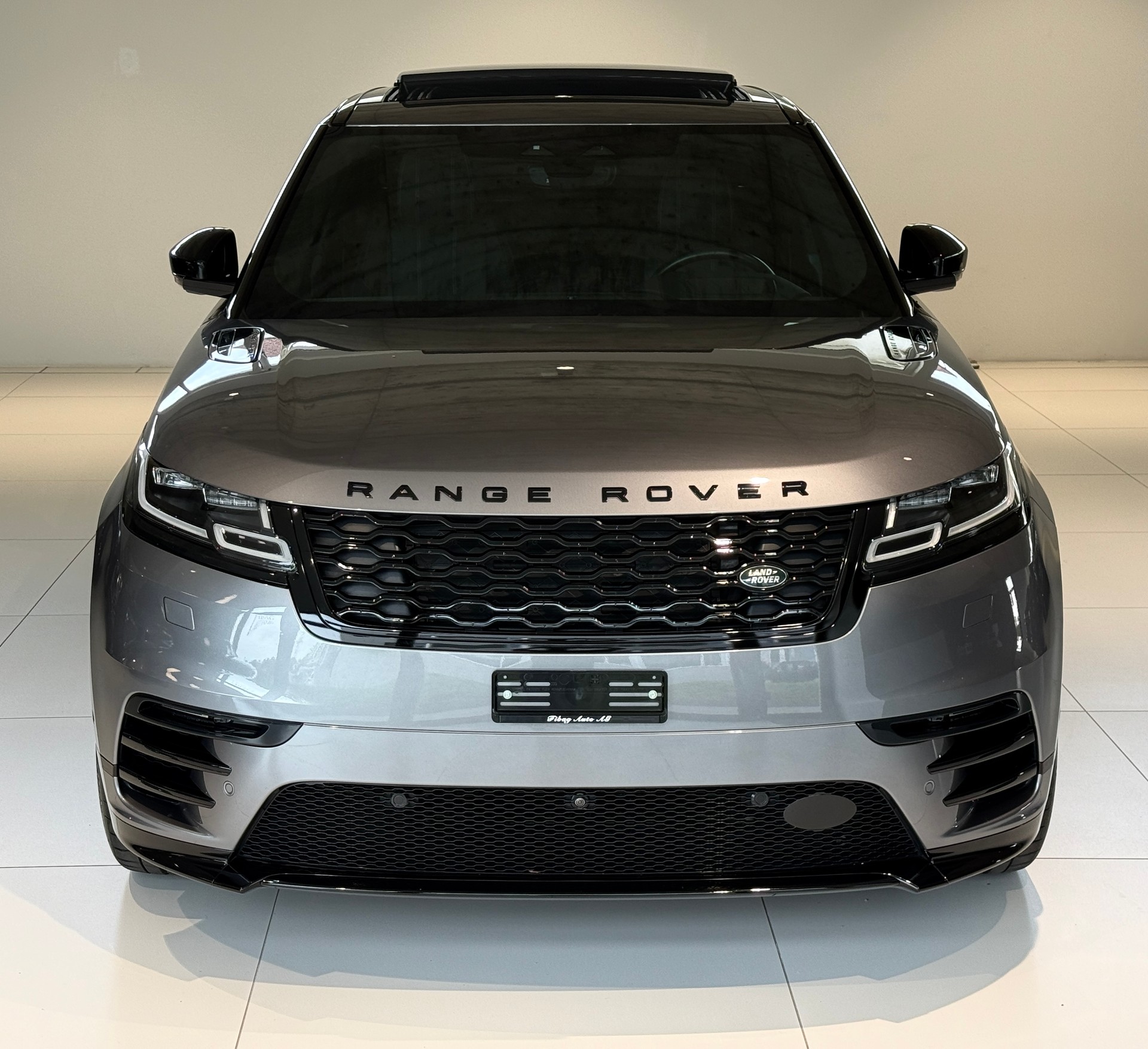 LAND ROVER Range Rover Velar R-Dynamic D 300 S Automatic***Facelift***Panoramadach***Luftfederung***Alu-22Zoll***-showroom-element-1
