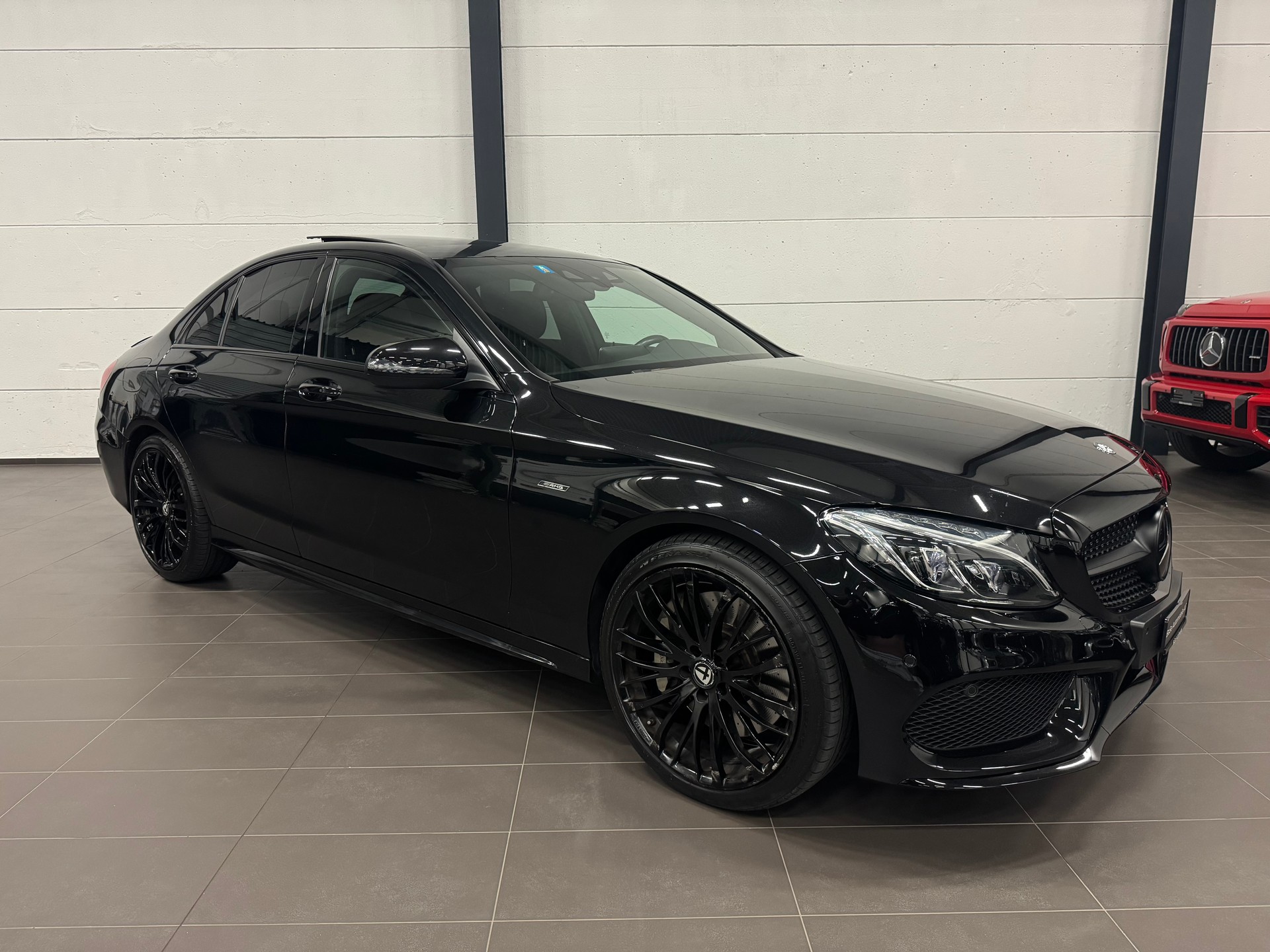 MERCEDES-BENZ C 450 AMG 4Matic 7G-Tronic-showroom-element-3