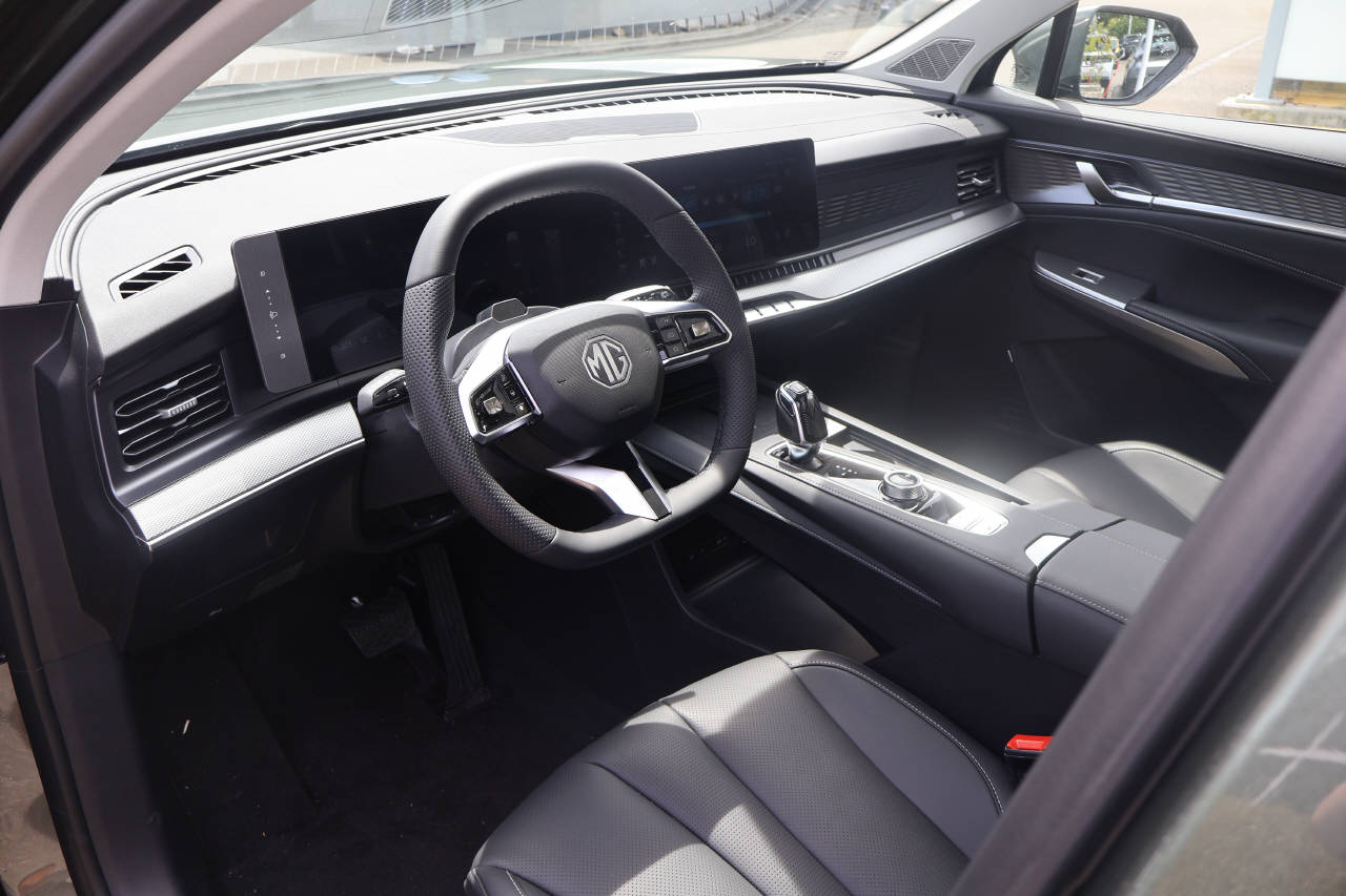 MG S9 1.5 PHEV Premium-image-11