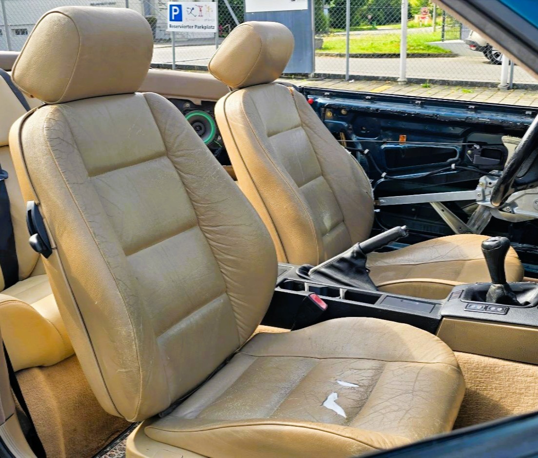 BMW 318i-image-7
