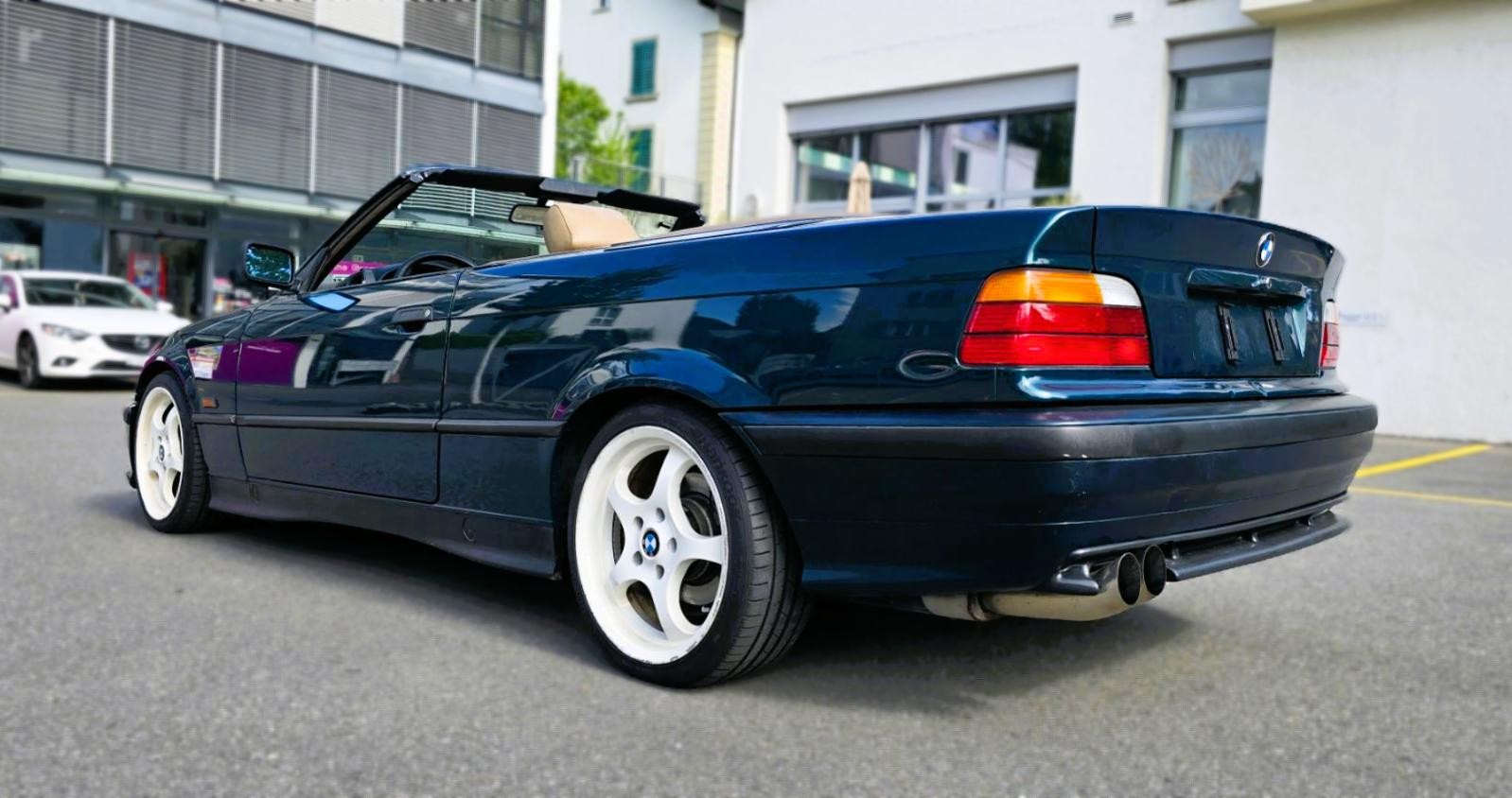 BMW 318i-image-5