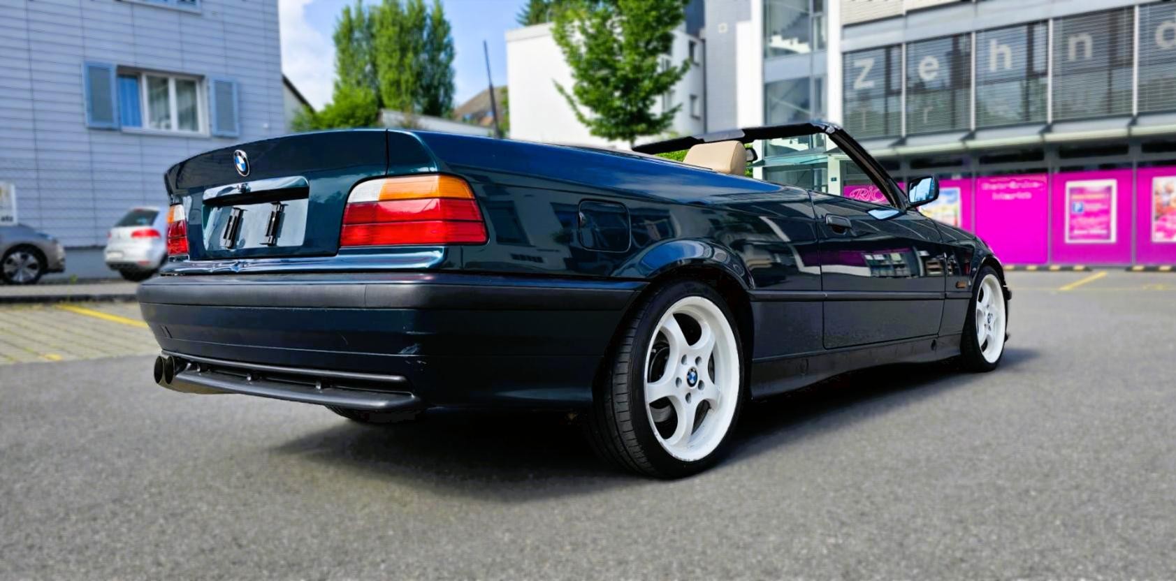 BMW 318i-image-4