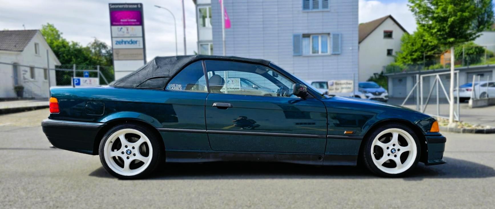 BMW 318i-image-3