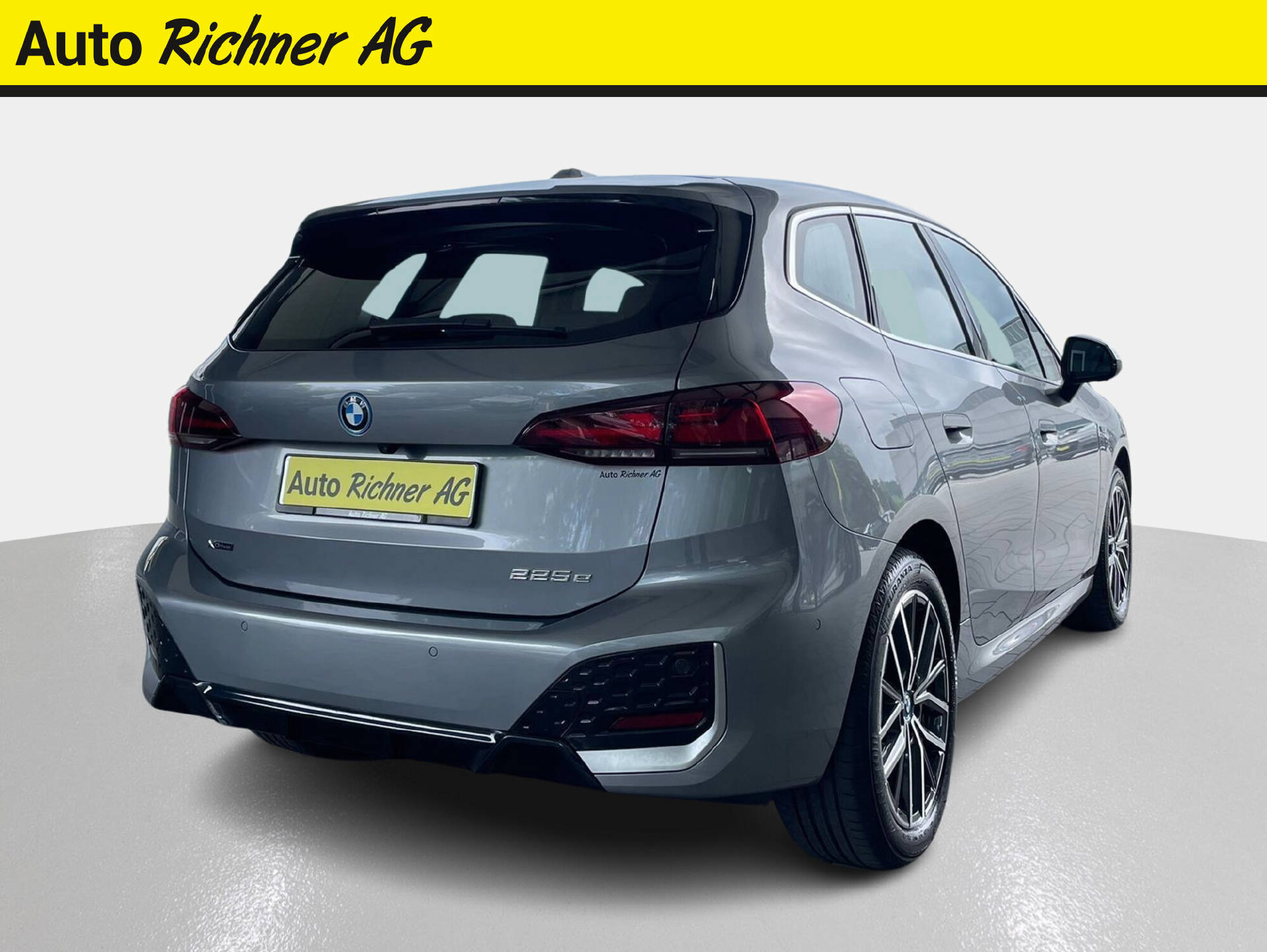 BMW 225e xDrive paddles Active Tourer-showroom-element-3