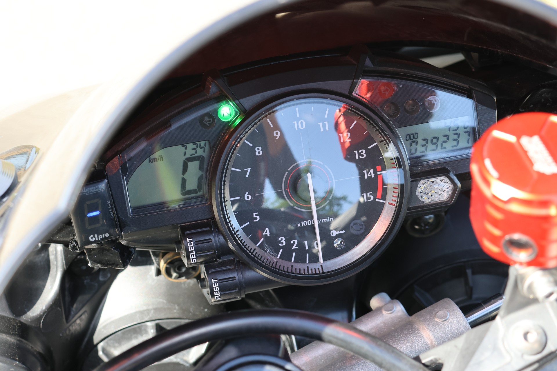 YAMAHA YZF-R1-image-3