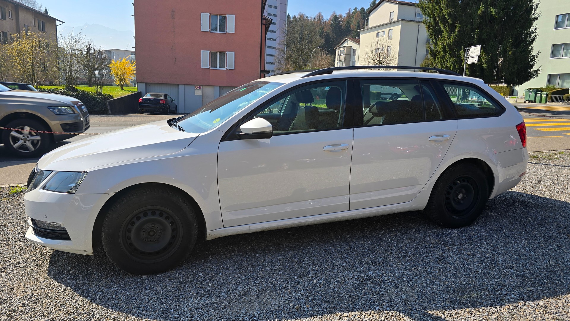 SKODA Octavia Combi 1.6 TDI Ambition DSG-showroom-element-1