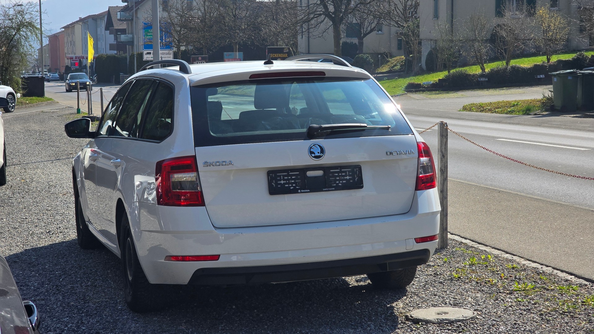 SKODA Octavia Combi 1.6 TDI Ambition DSG-showroom-element-3
