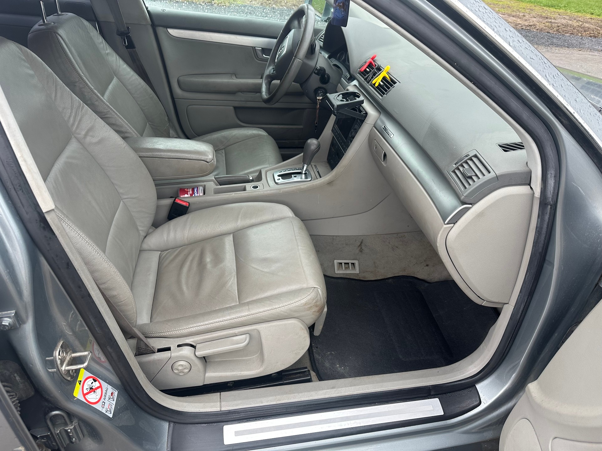 AUDI A4 Avant 3.0 V6 TDI quattro-image-9