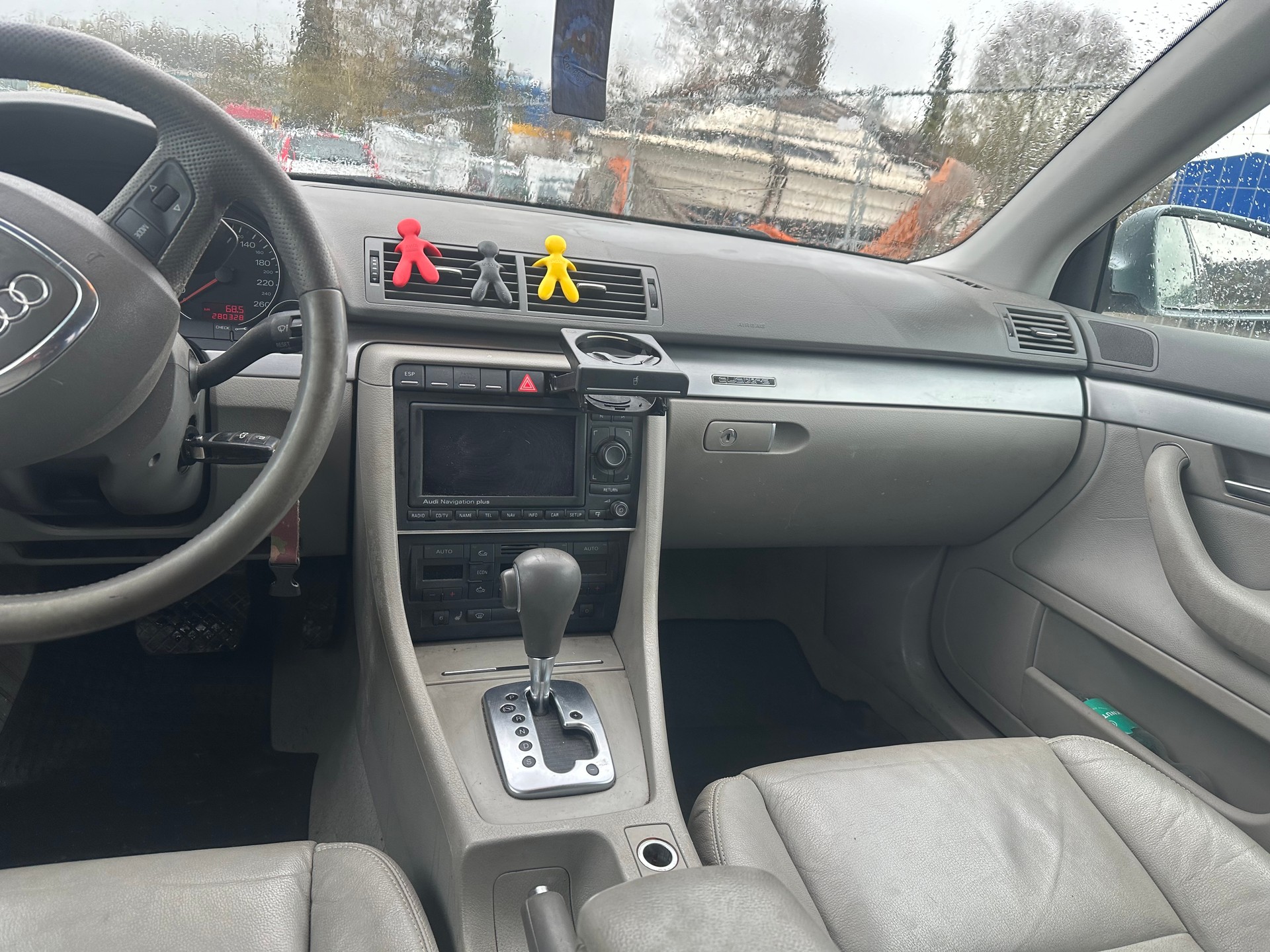 AUDI A4 Avant 3.0 V6 TDI quattro-image-13