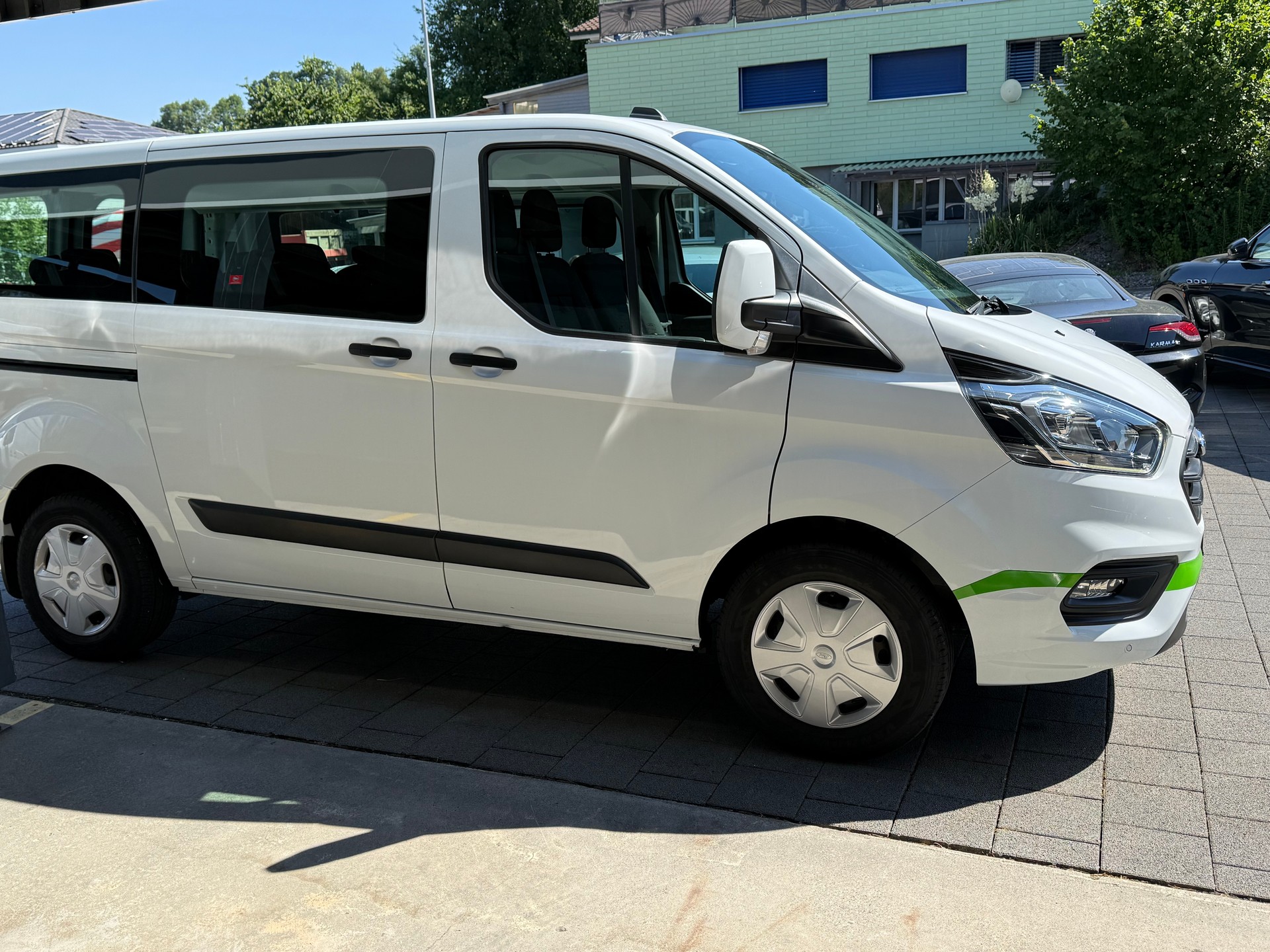 FORD Transit Custom 1.0 Eco Boost 320 L1H1 Trend PHEV-image-1