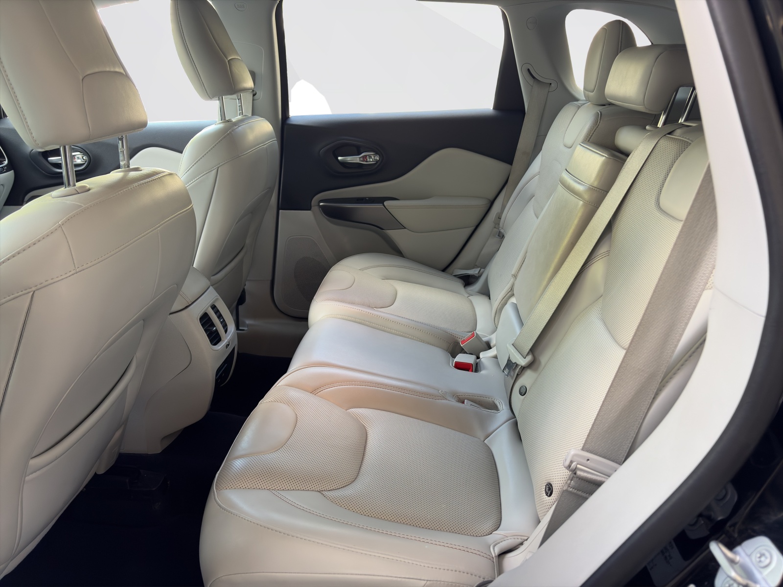 JEEP Cherokee 2.2 D 195 Limited 2 AWD-image-17