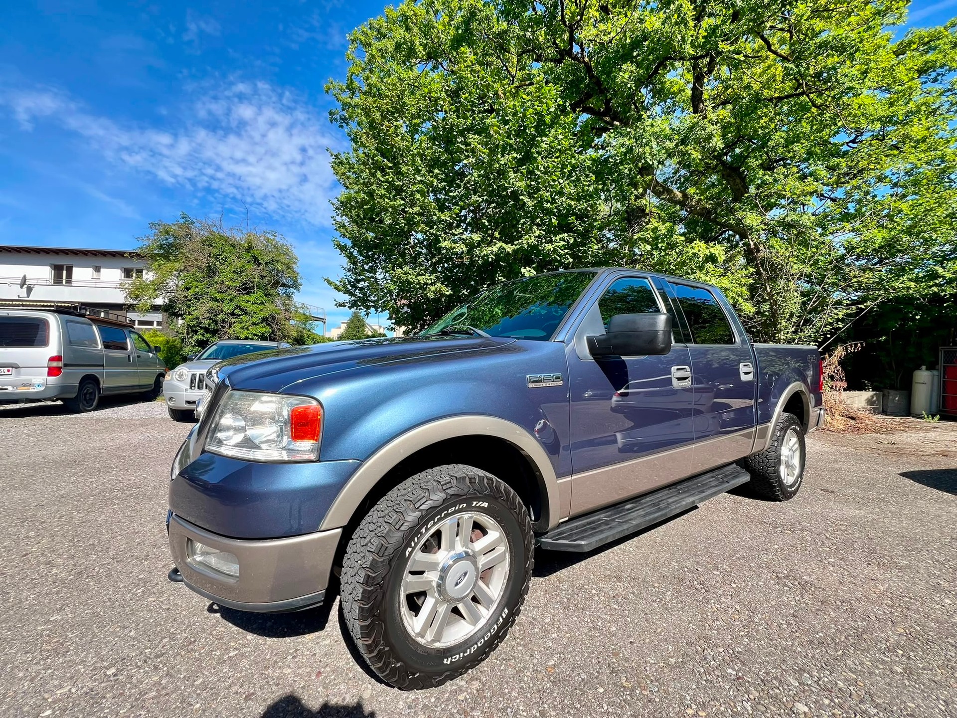 FORD F-150 Lariat 5.4 V8 ✅-showroom-element-1