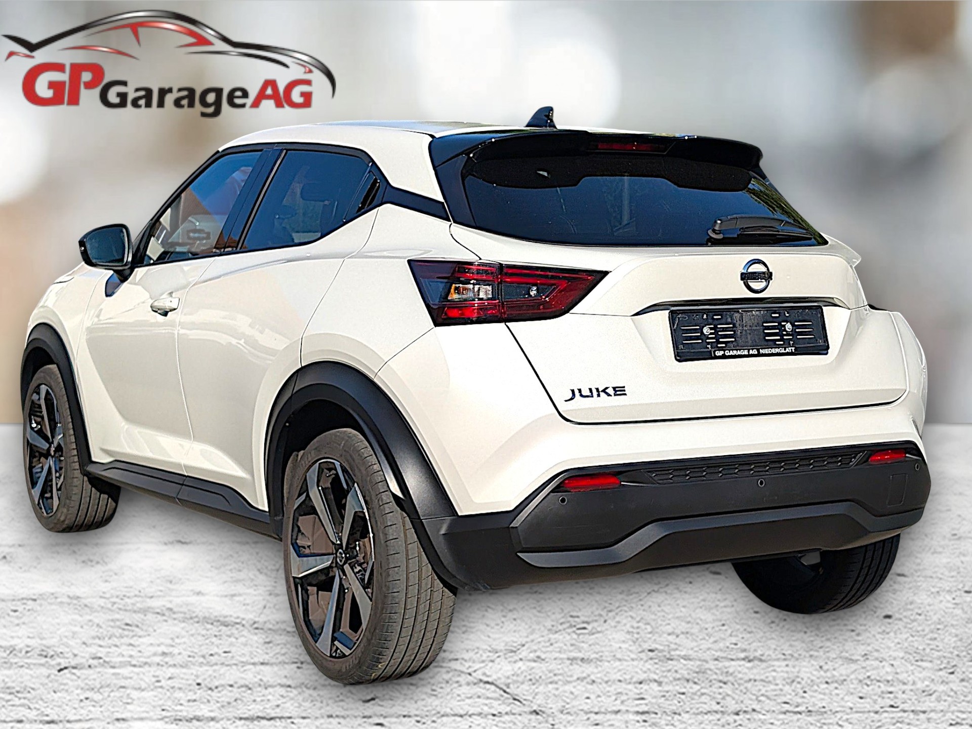 NISSAN Juke 1.0 DIG-T tekna DCT-showroom-element-2