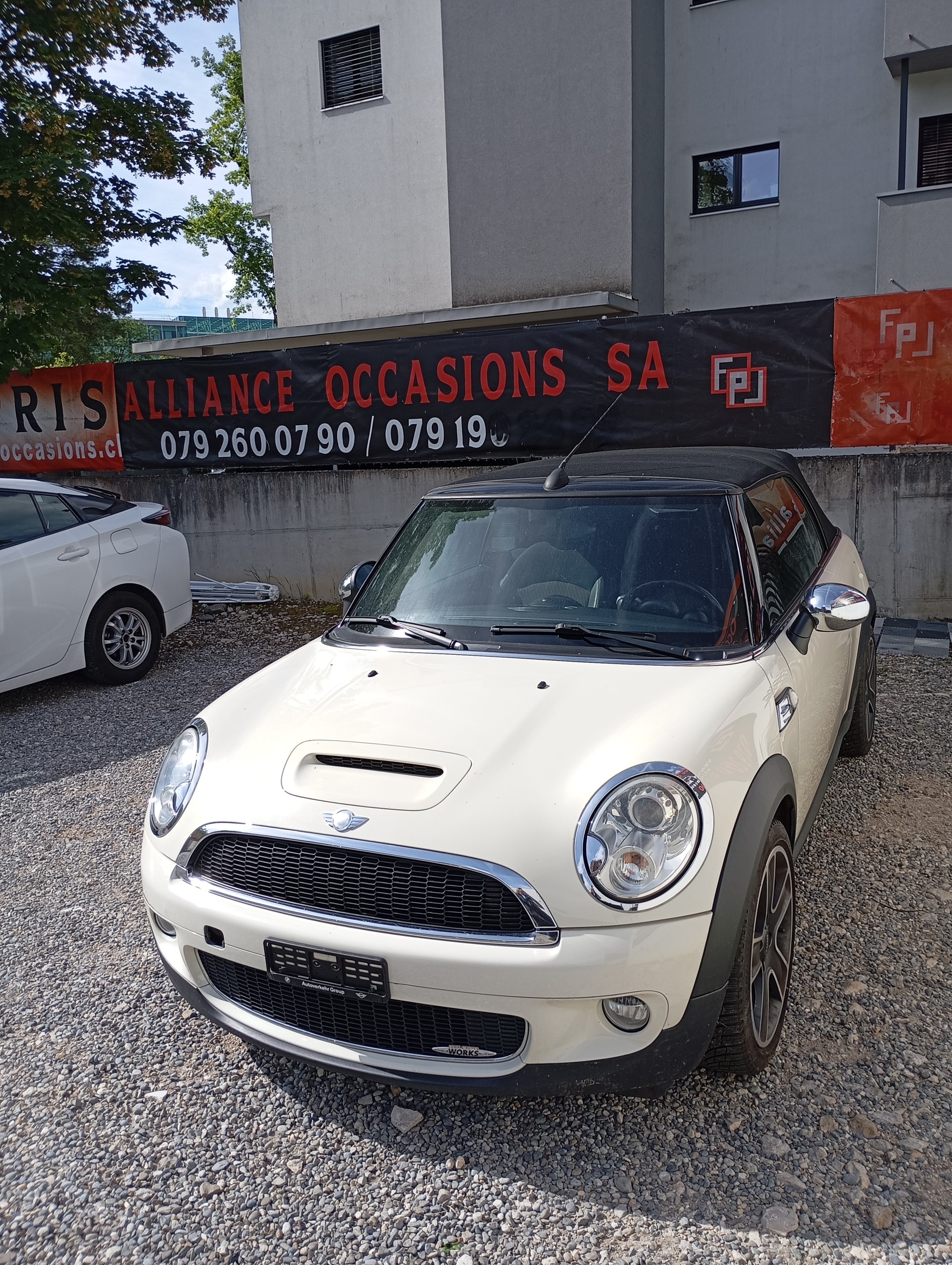 MINI Cooper John Cooper Works Cabriolet