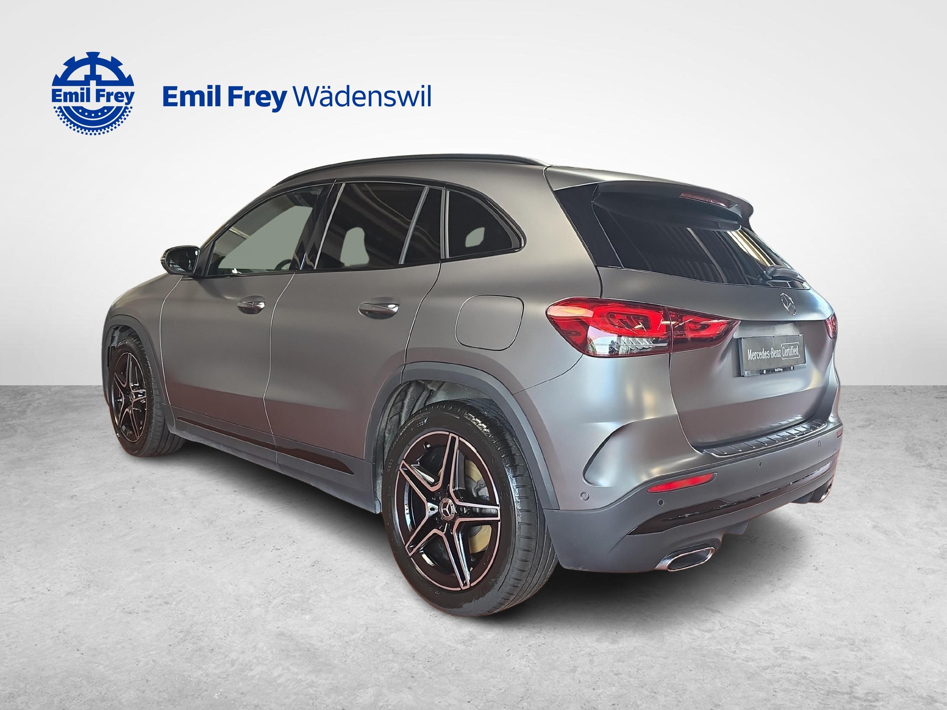 MERCEDES-BENZ GLA 250 4MATIC AMG Line-showroom-element-2