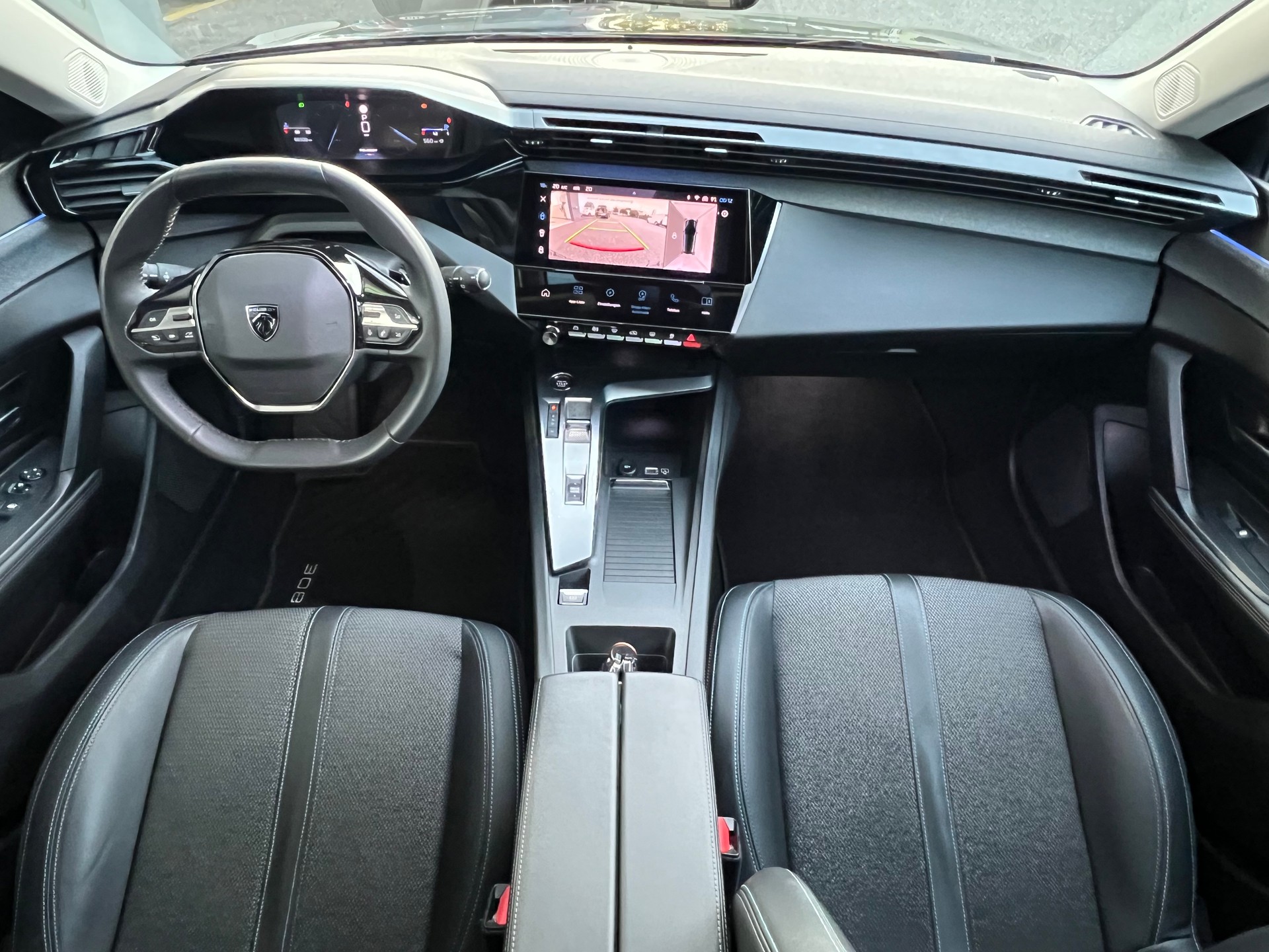 PEUGEOT 308 1.2 PureTech Allure Pack-image-7