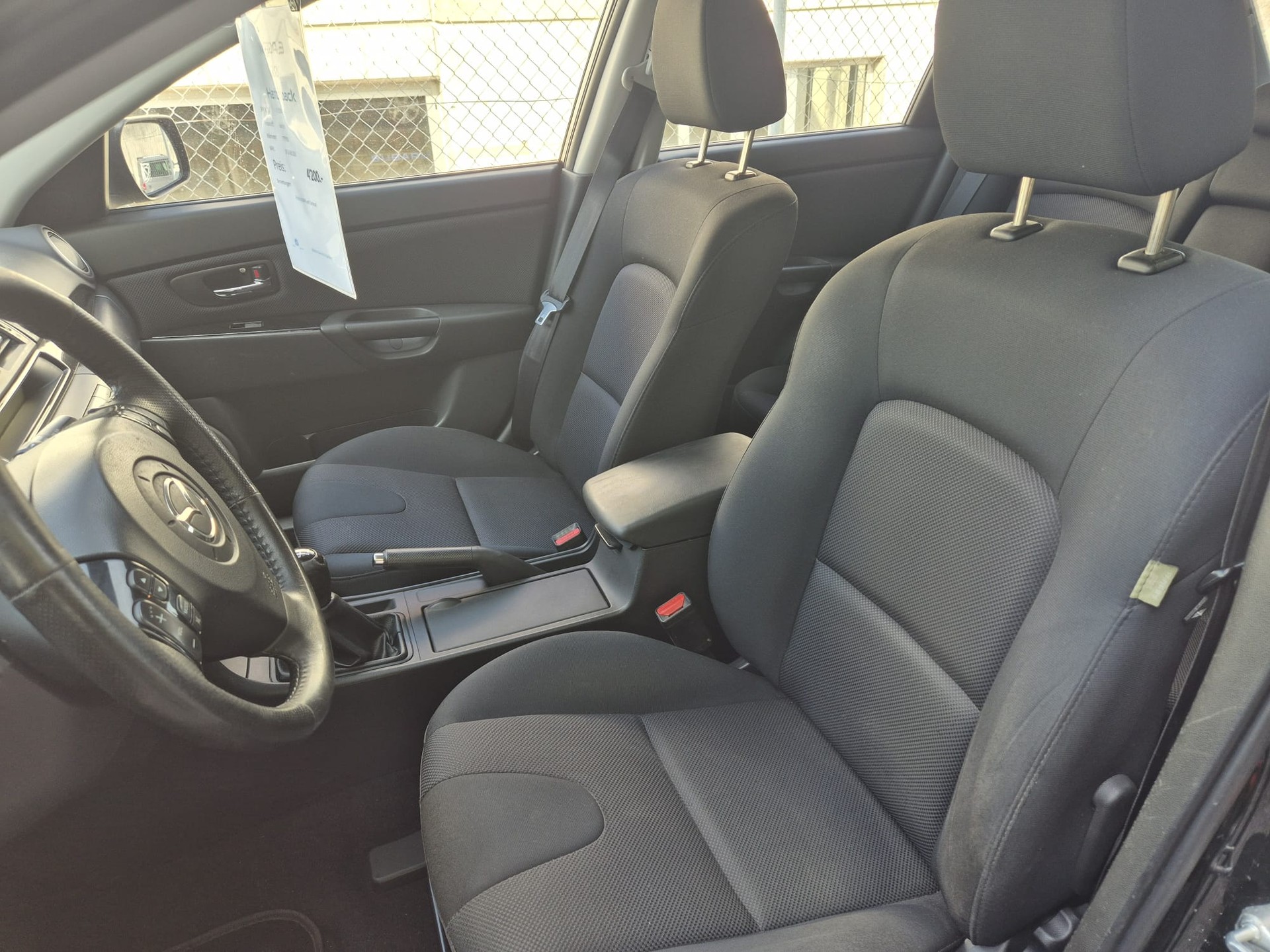 MAZDA 3 2.0 Hatchback 16V Sport-image-8