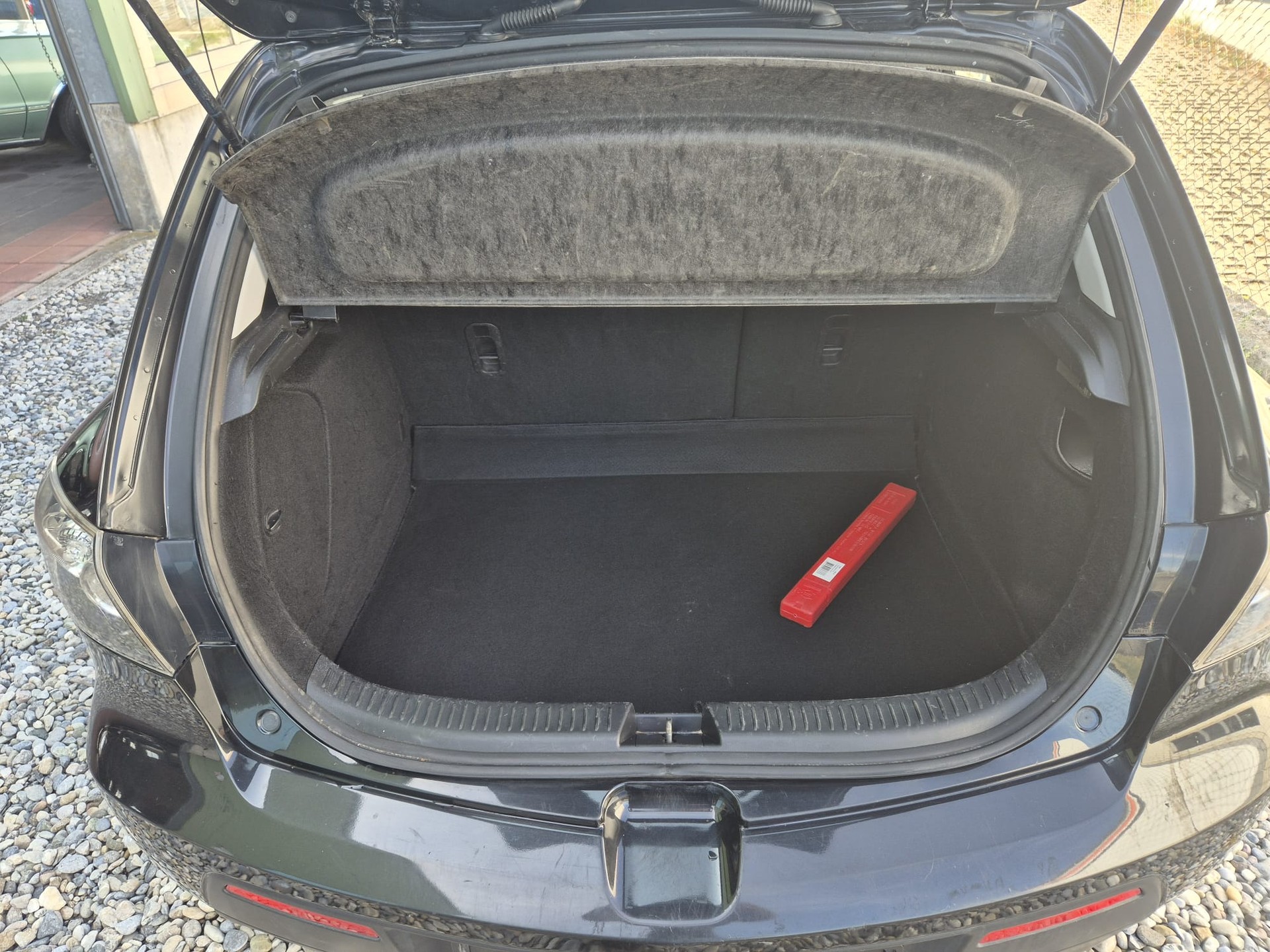 MAZDA 3 2.0 Hatchback 16V Sport-image-11