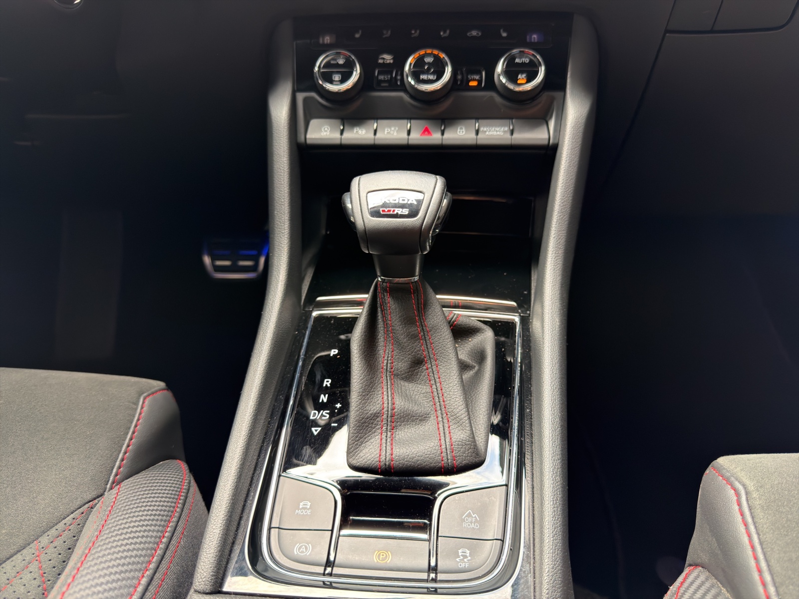 SKODA Kodiaq 2.0 TSI RS DSG-image-15