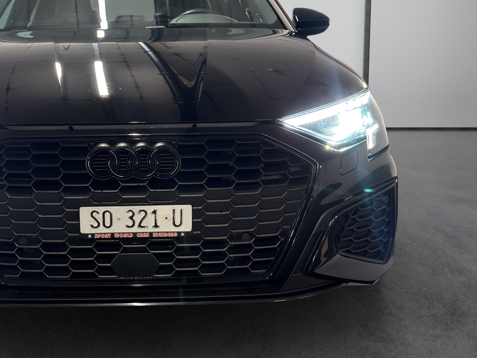 AUDI A3 Sportback 40 TFSI e S line S-tronic-image-5