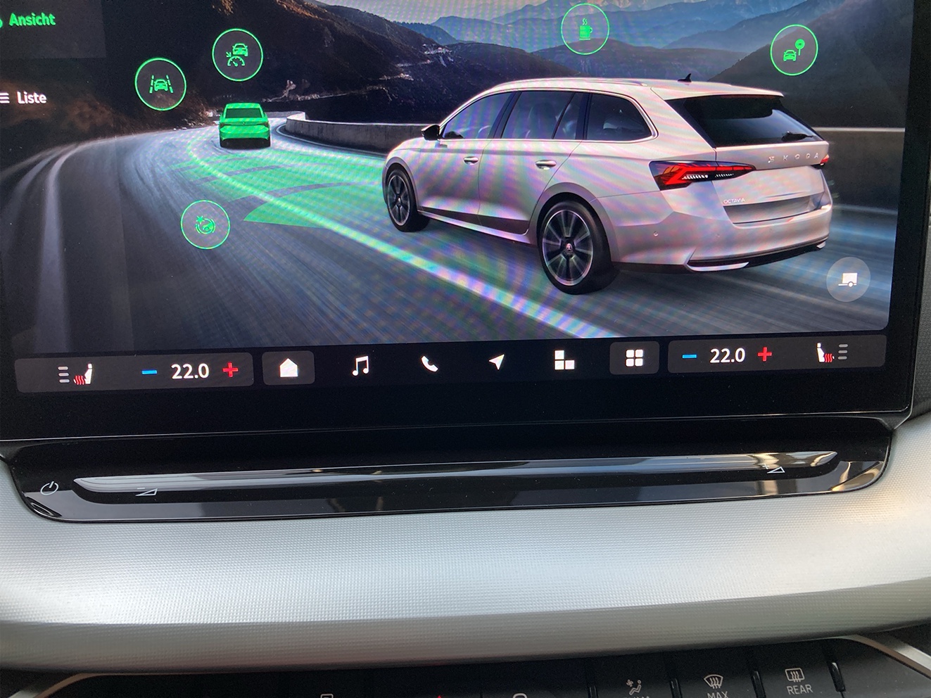 SKODA Octavia Combi 1.5 TSI mHEV DSG Dynamic-image-14