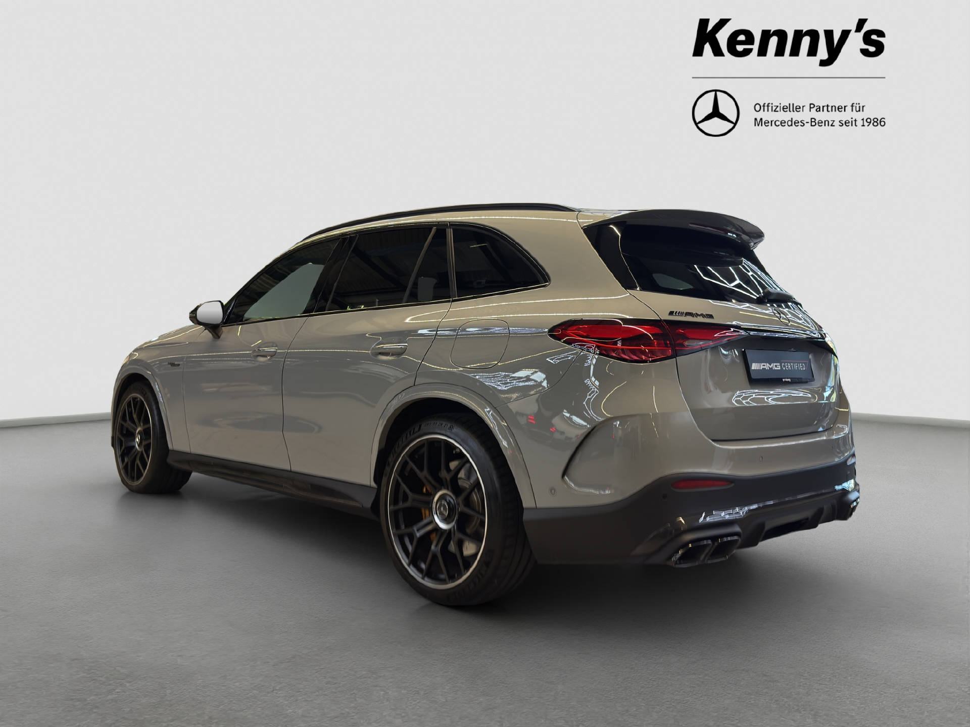 MERCEDES-BENZ GLC 63 AMG S E Performance-showroom-element-3