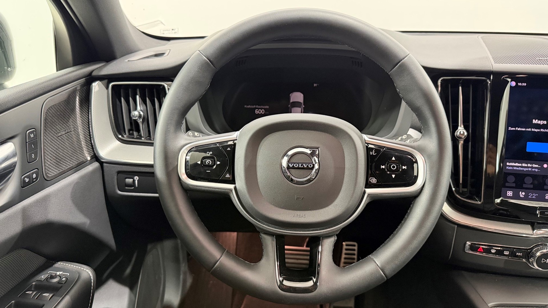VOLVO XC60 B4 D AWD R-Design-image-8