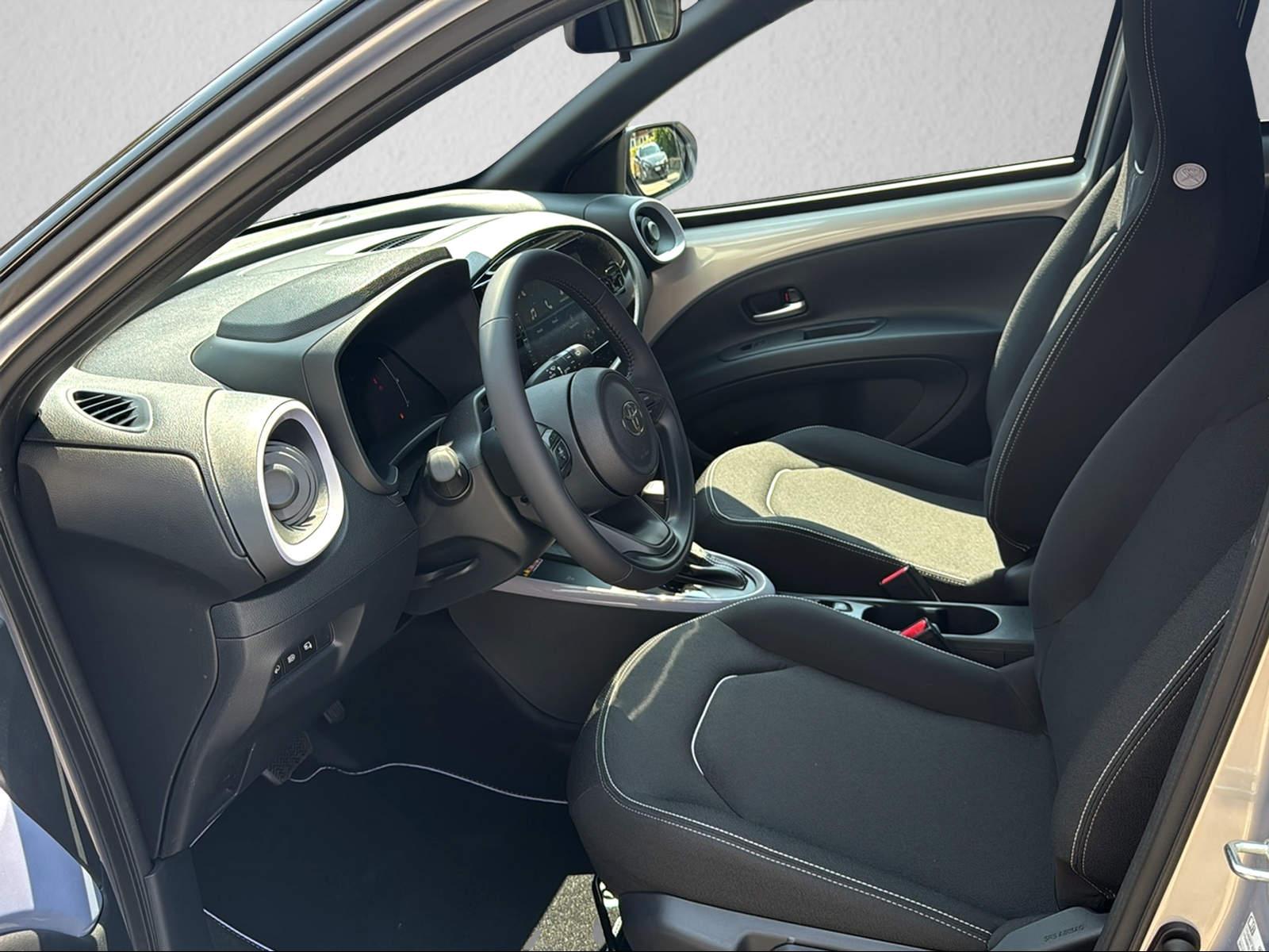 TOYOTA Aygo X 1.5 VVT-i HSD Trend-image-7