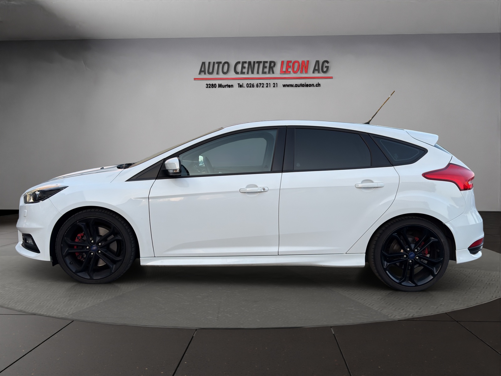 FORD Focus 2.0 TDCi ST3-showroom-element-2