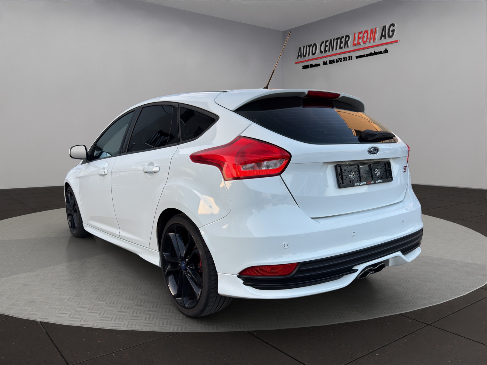 FORD Focus 2.0 TDCi ST3-showroom-element-3