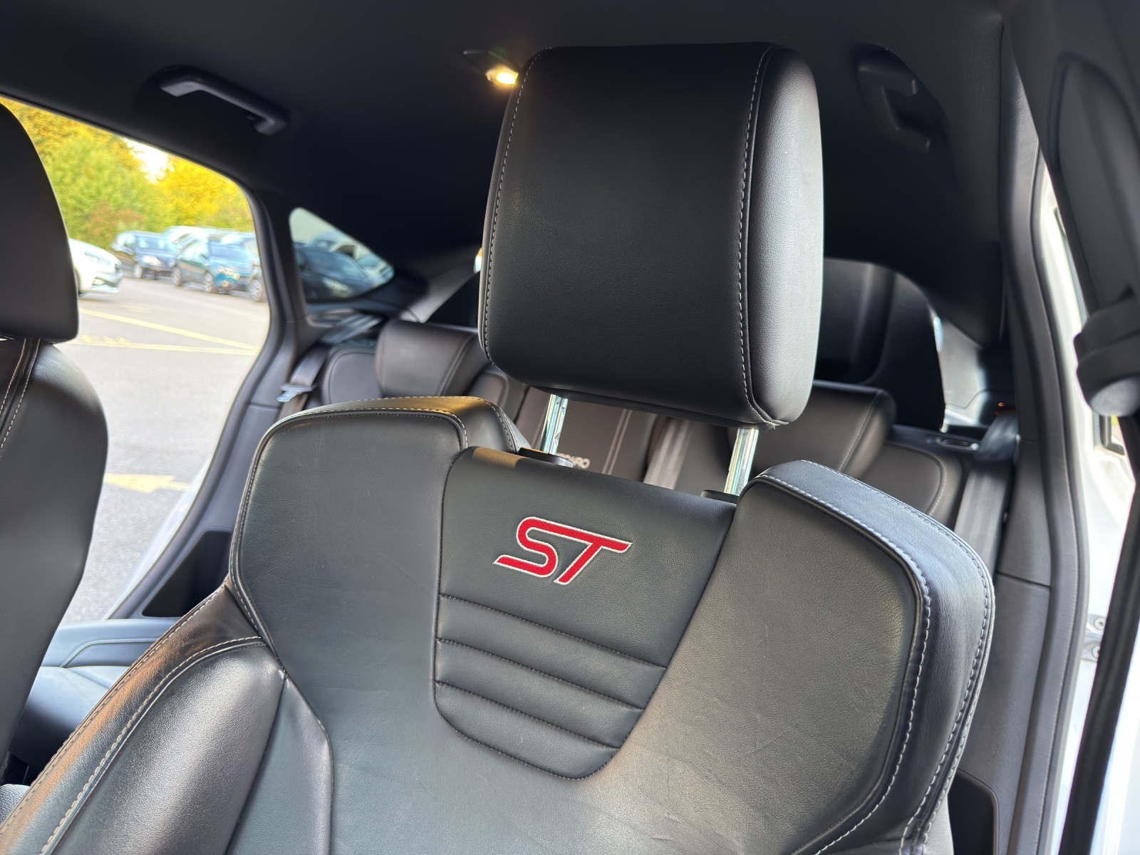 FORD Focus 2.0 TDCi ST3-image-21