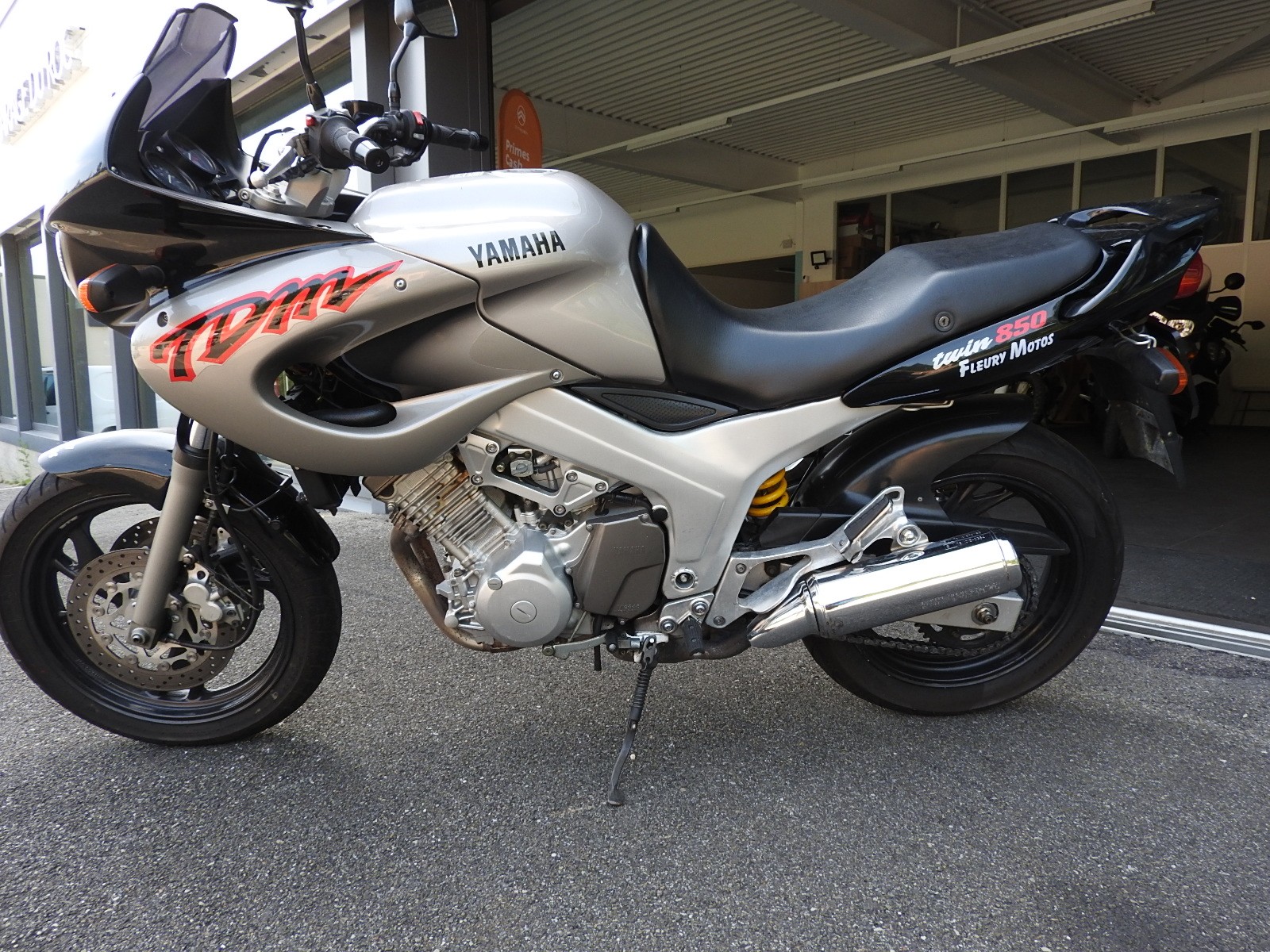 YAMAHA TDM 850-image-7