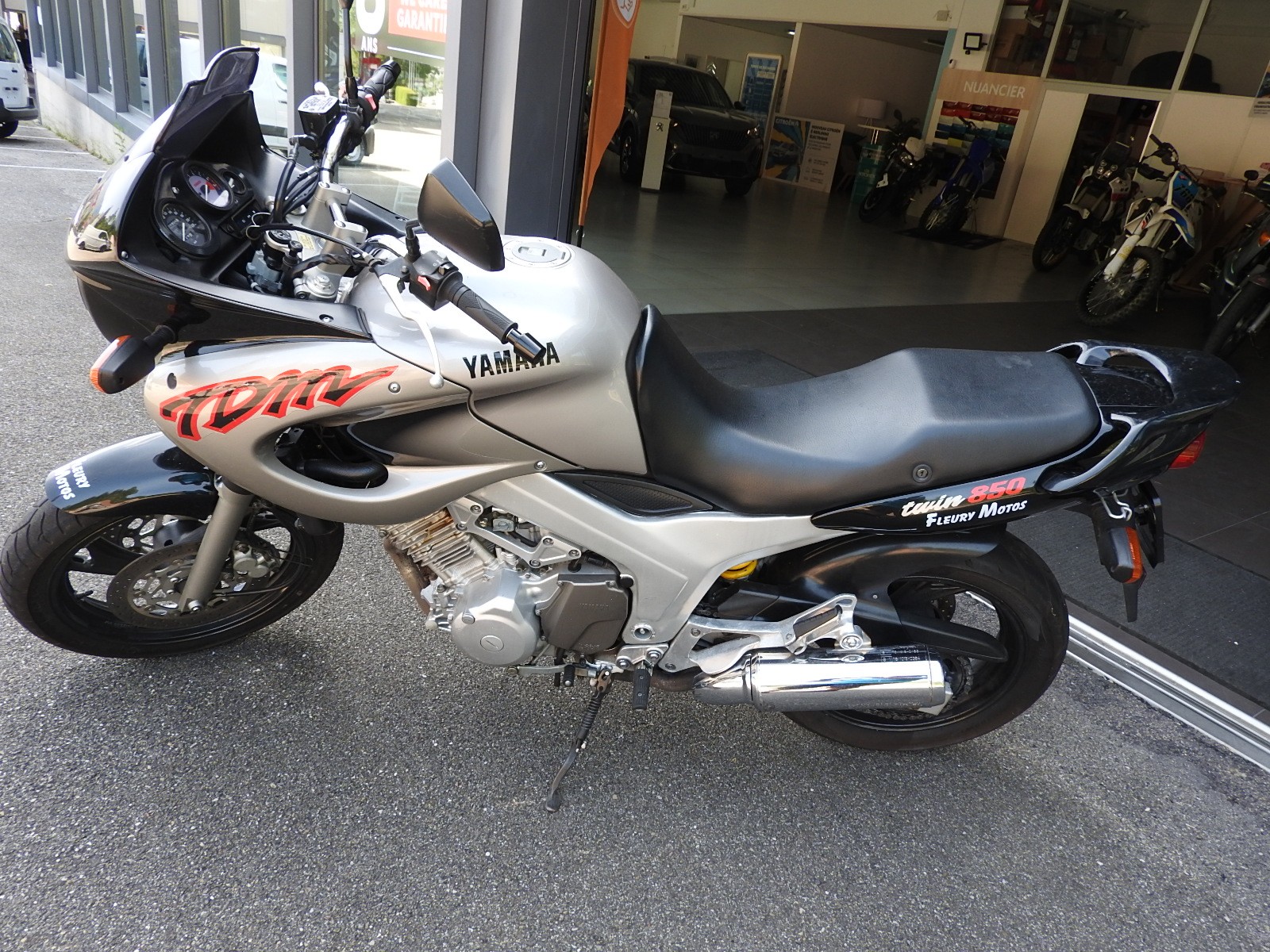 YAMAHA TDM 850-image-0