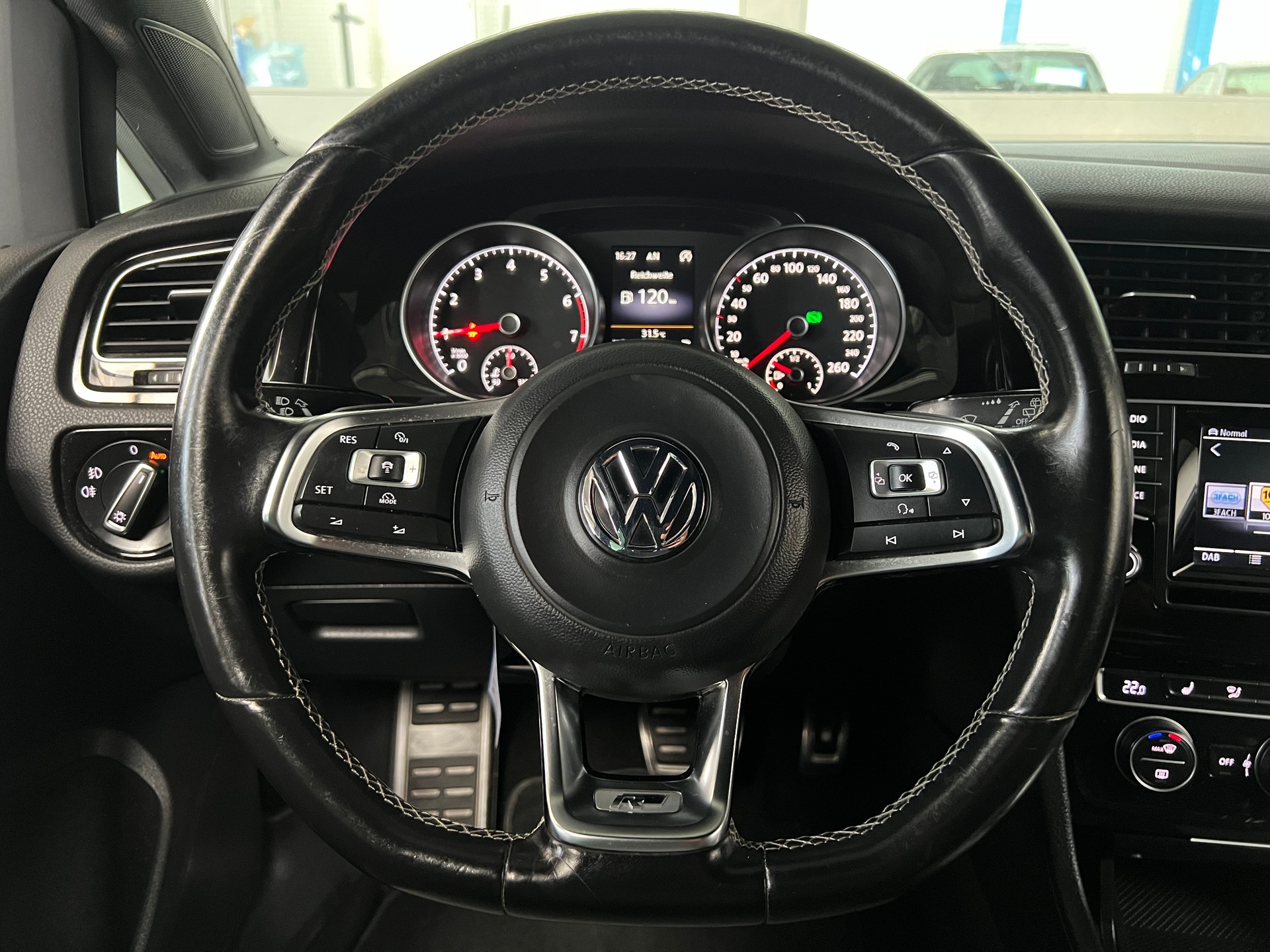 VW Golf 1.4 TSI Cup R-Line DSG-image-7