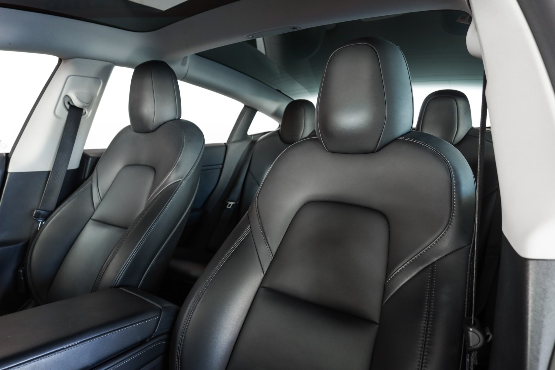 TESLA Model 3 Long Range Dual Motor AWD-image-12