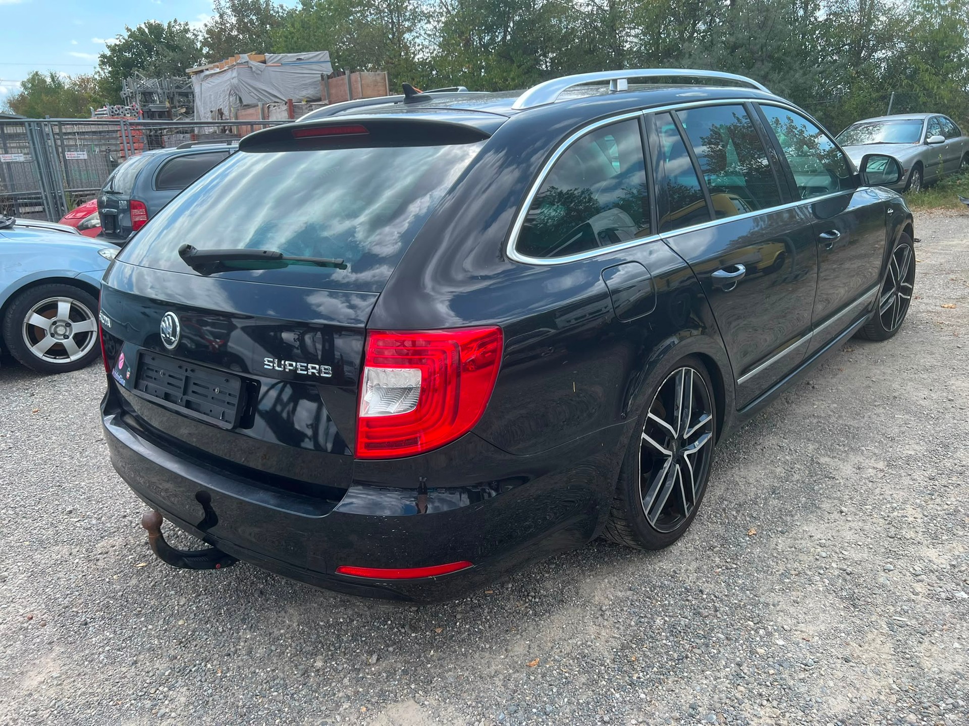 SKODA Superb Combi 2.0 TDi Ambition DSG-image-4