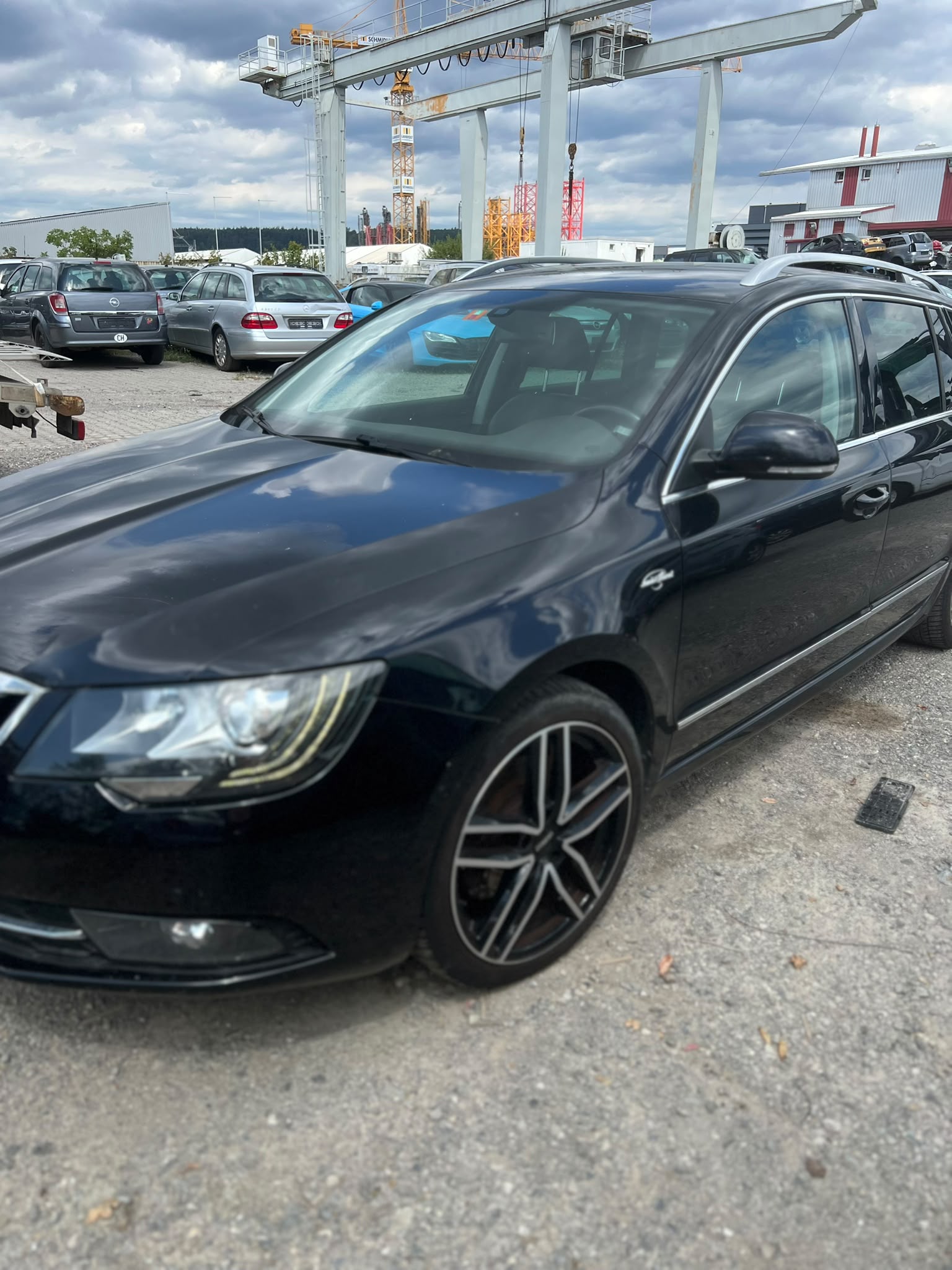 SKODA Superb Combi 2.0 TDi Ambition DSG-image-1