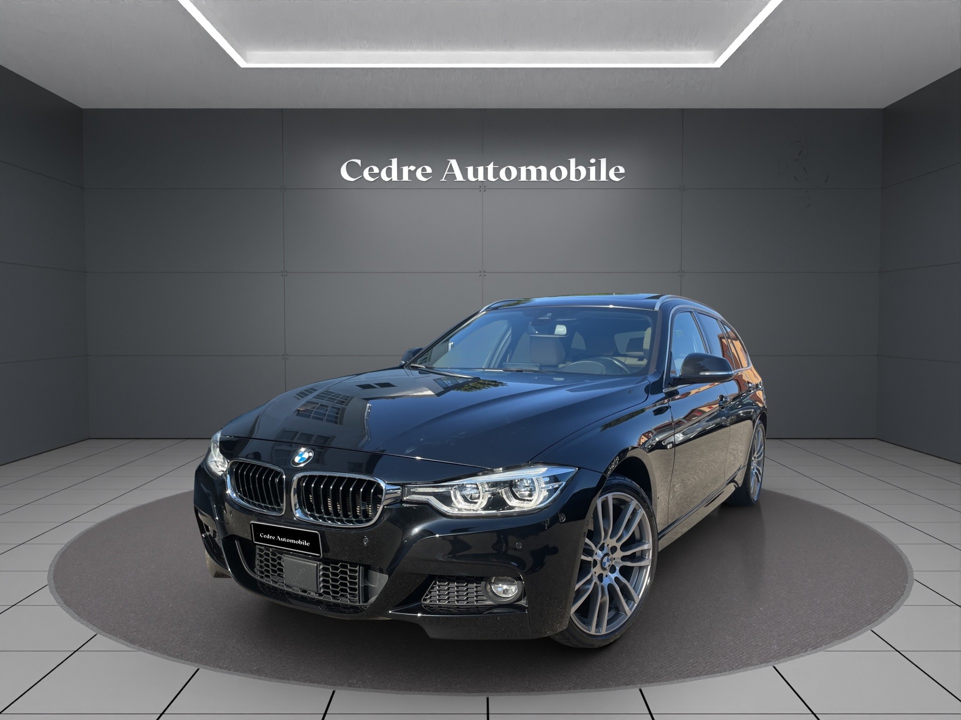BMW 330d xDrive Touring M Sport Line Steptronic-showroom-element-1