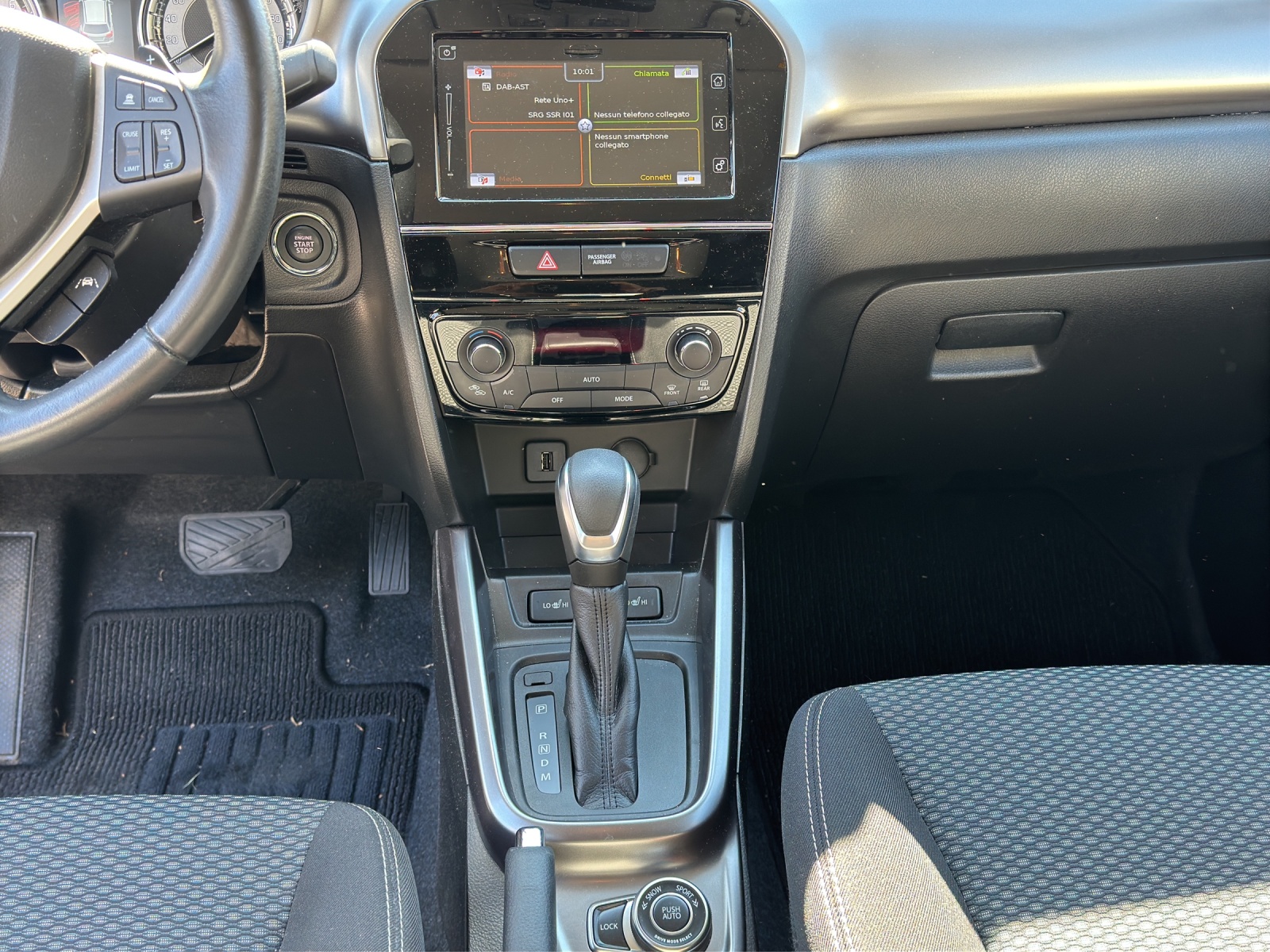 SUZUKI Vitara 1.5 Hybrid Compact + 4x4 AGS-image-10