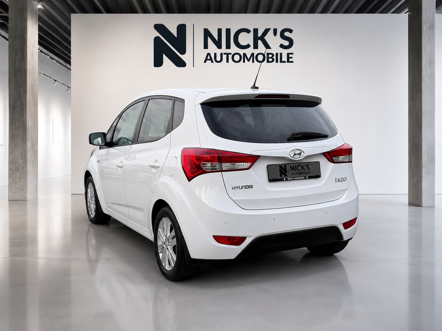 HYUNDAI iX20 1.6 Style-showroom-element-3