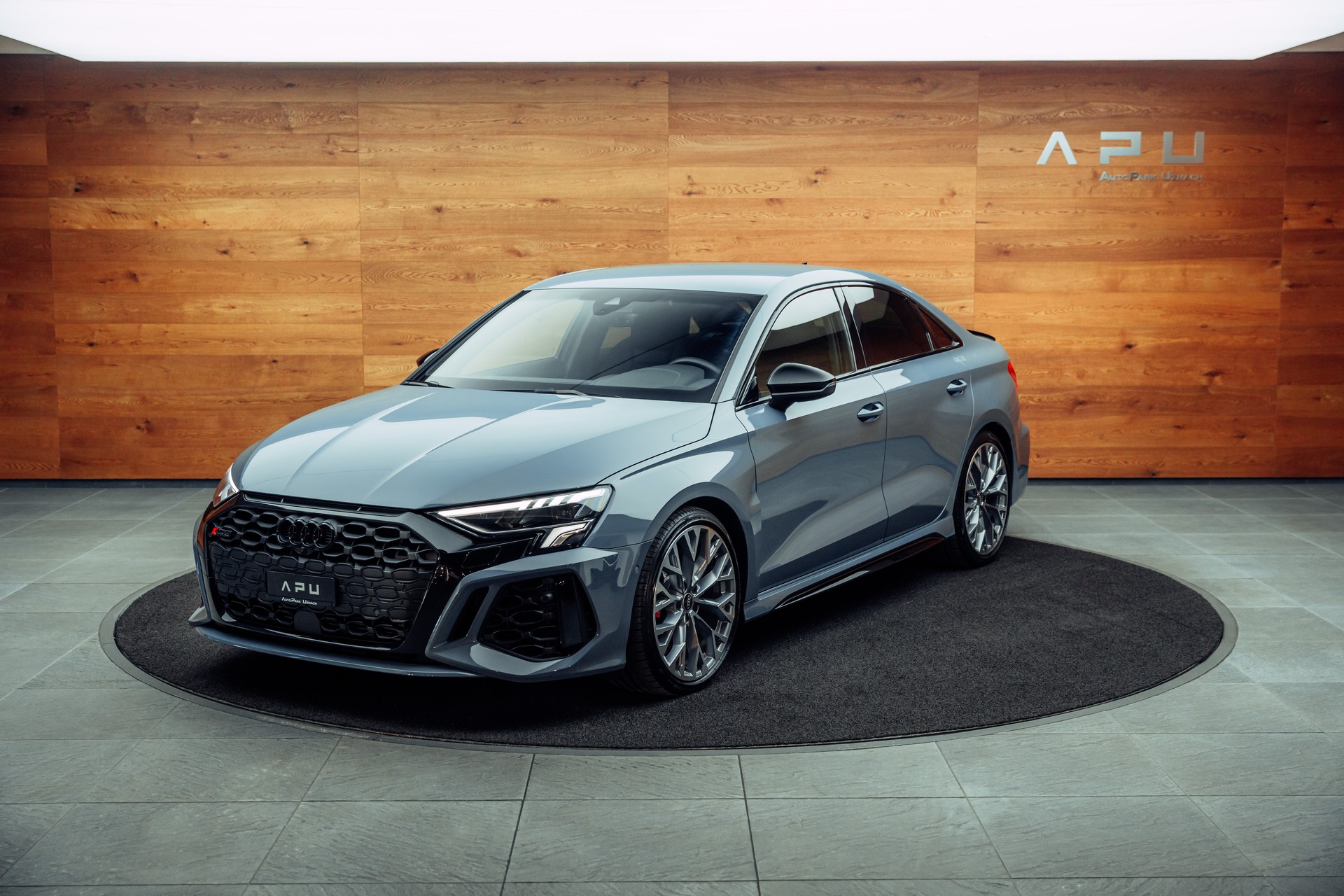 AUDI RS3 Limousine 2.5 TSI quattro S-tronic-showroom-element-3