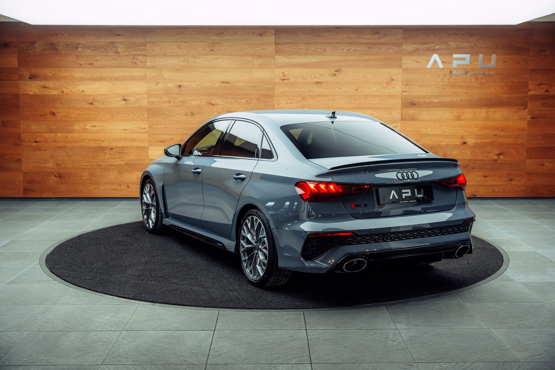 AUDI RS3 Limousine 2.5 TSI quattro S-tronic-showroom-element-2