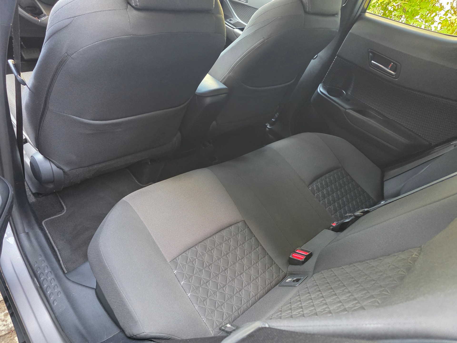 TOYOTA C-HR 2.0 HSD CVT Trend-image-7