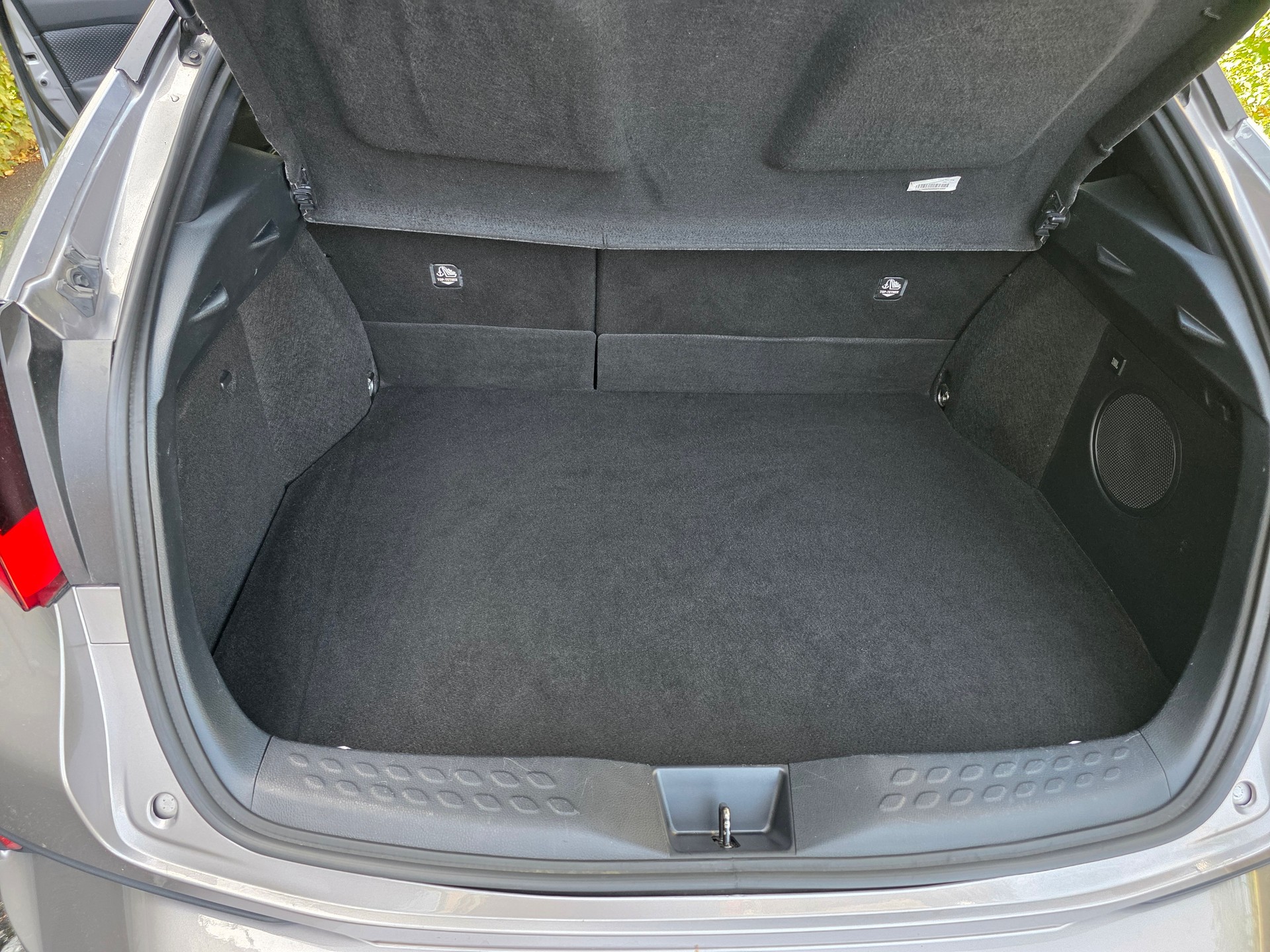 TOYOTA C-HR 2.0 HSD CVT Trend-image-9
