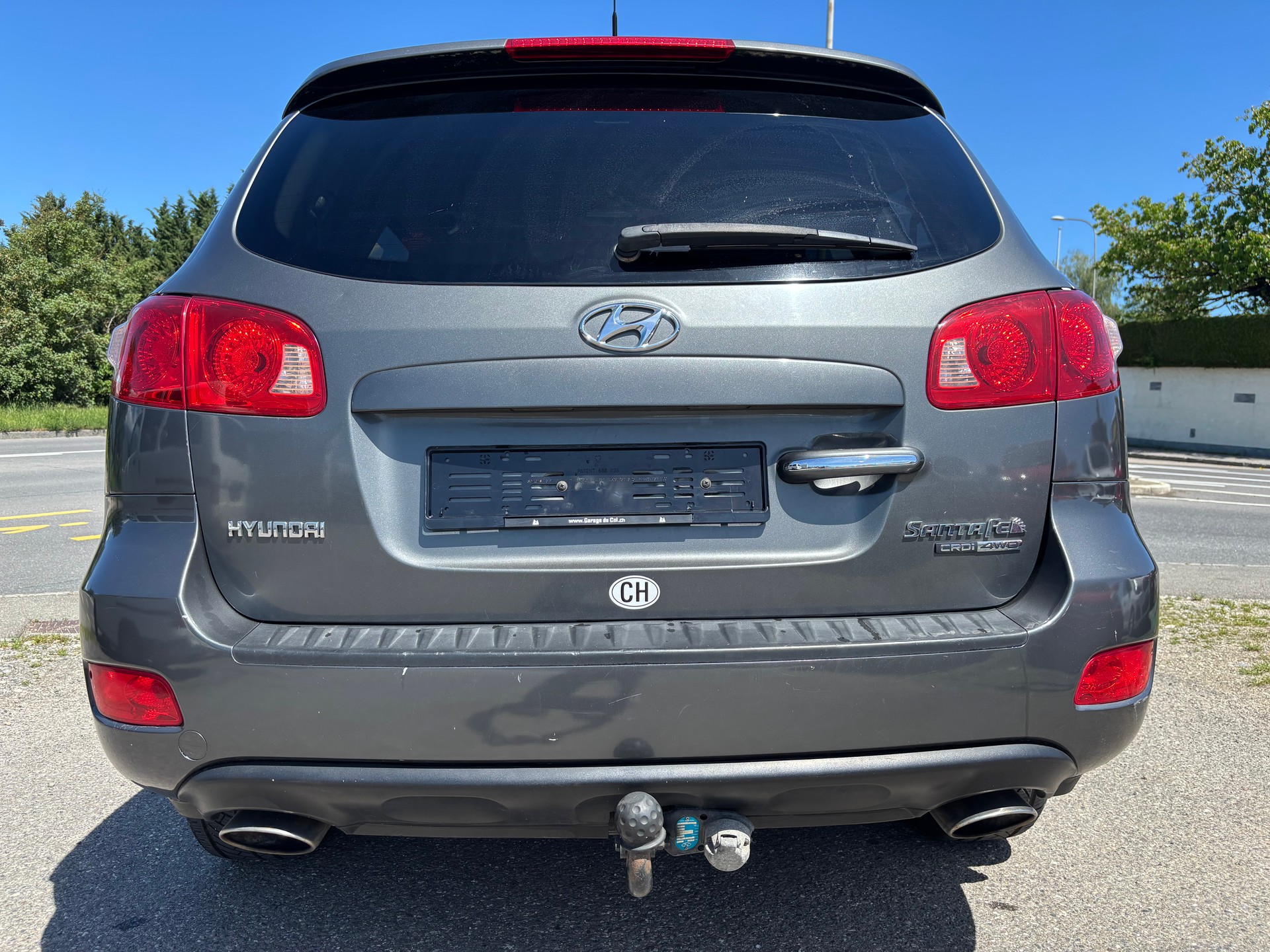 HYUNDAI Santa Fe 2.2 CRDi Premium 4WD Automatic-image-4