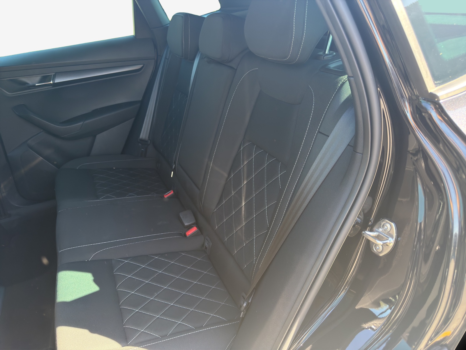 SKODA Karoq 1.5 TSI ACT SportLine DSG-image-11
