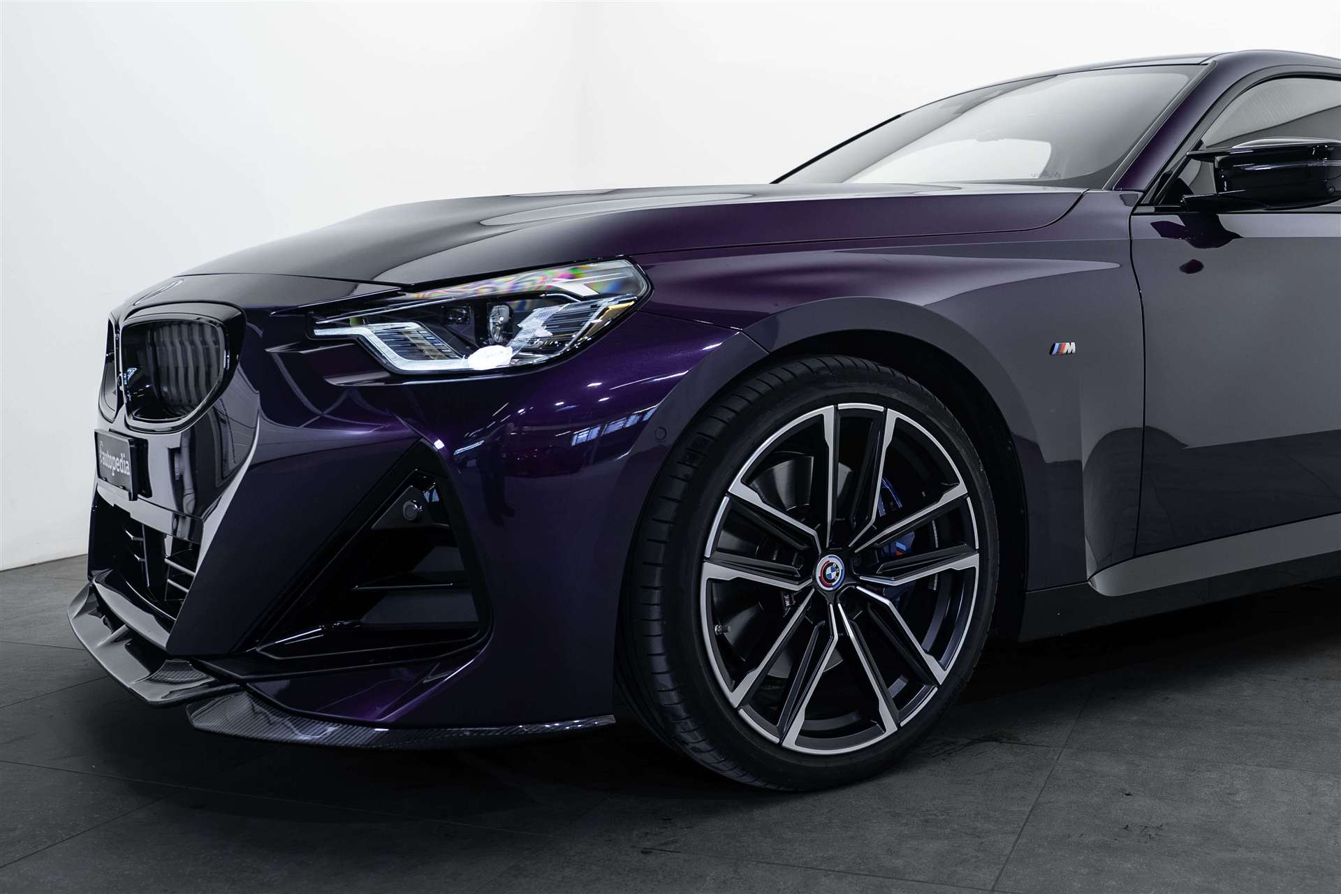 BMW BMW M240i xDrive Steptronic CH-Fahrzeug! Thundernight Metallic!-showroom-element-1