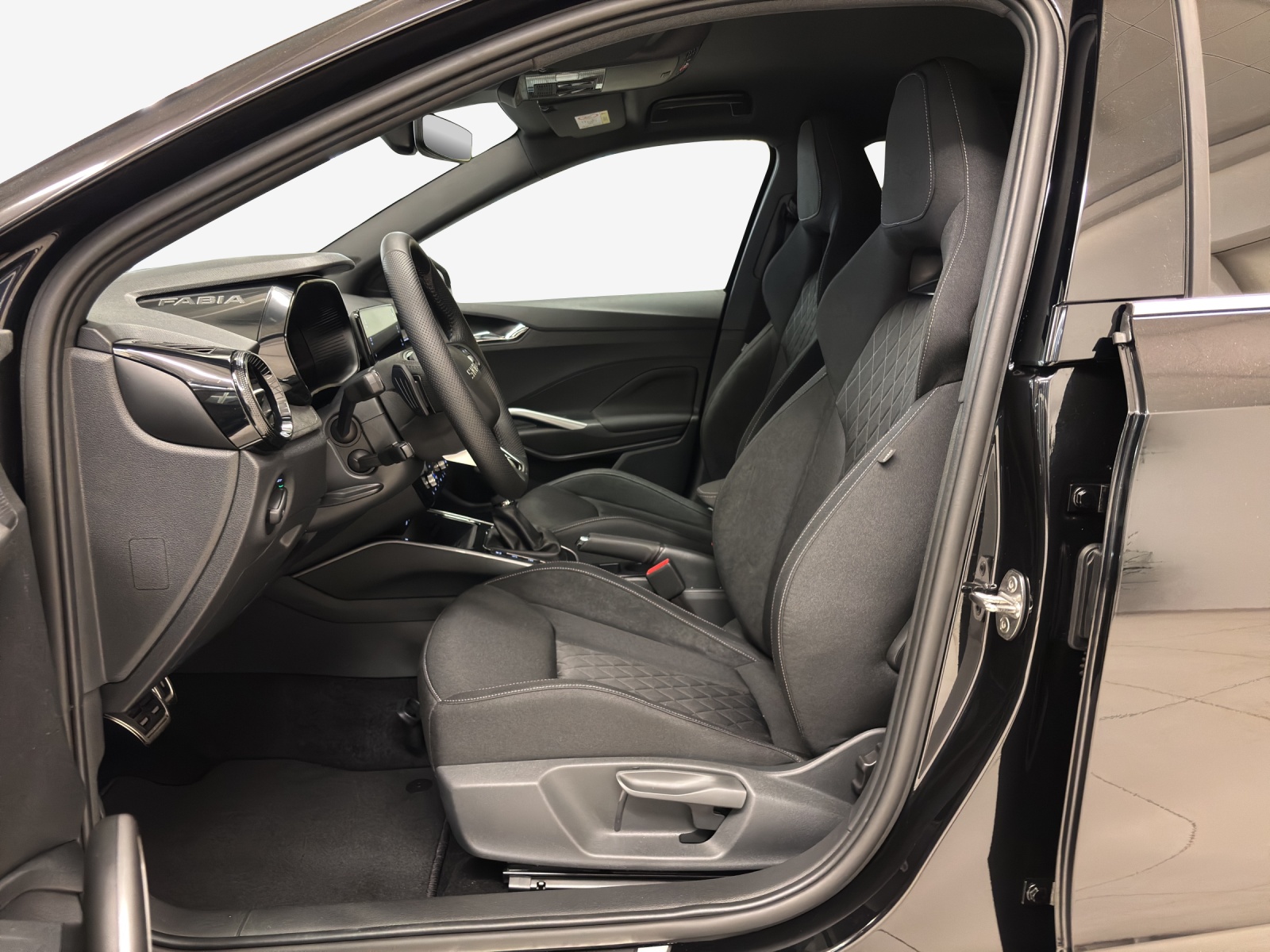 SKODA Fabia 1.5 TSI Dynamic DSG-image-7